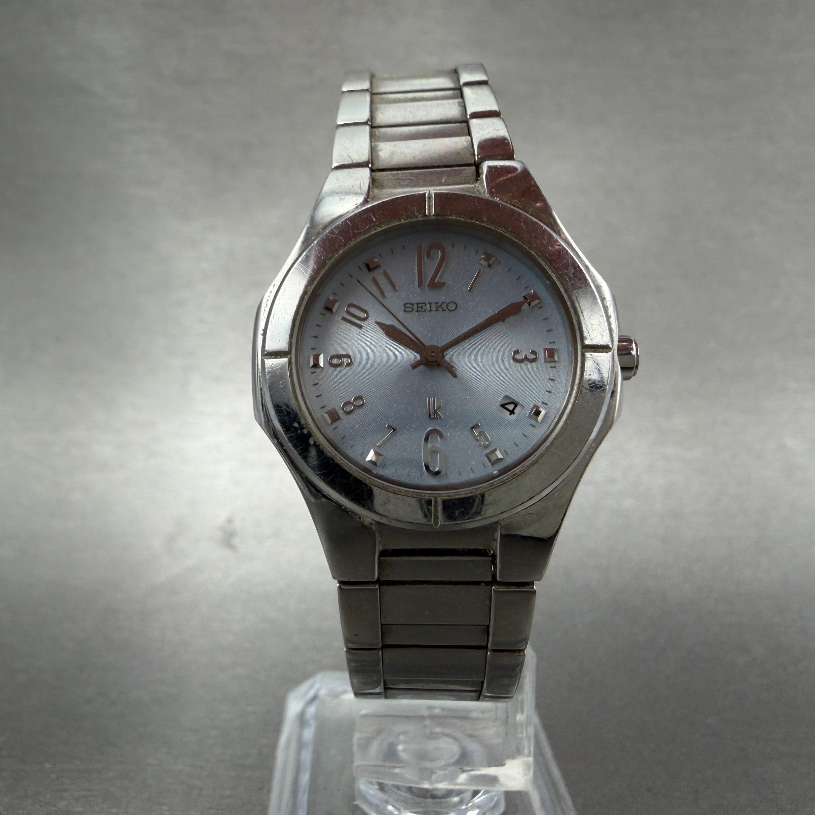 Seiko Lukia watch Women 27mm Blue Dial Silver Tone Date 7N82-0AX0 New Battery5