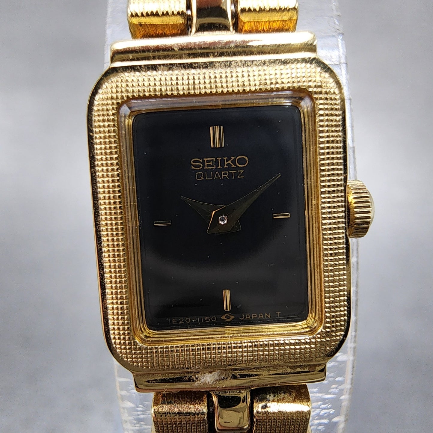 Seiko Tank Watch Women 13mm Gold Tone Rectangle 1e205689 New Battery1