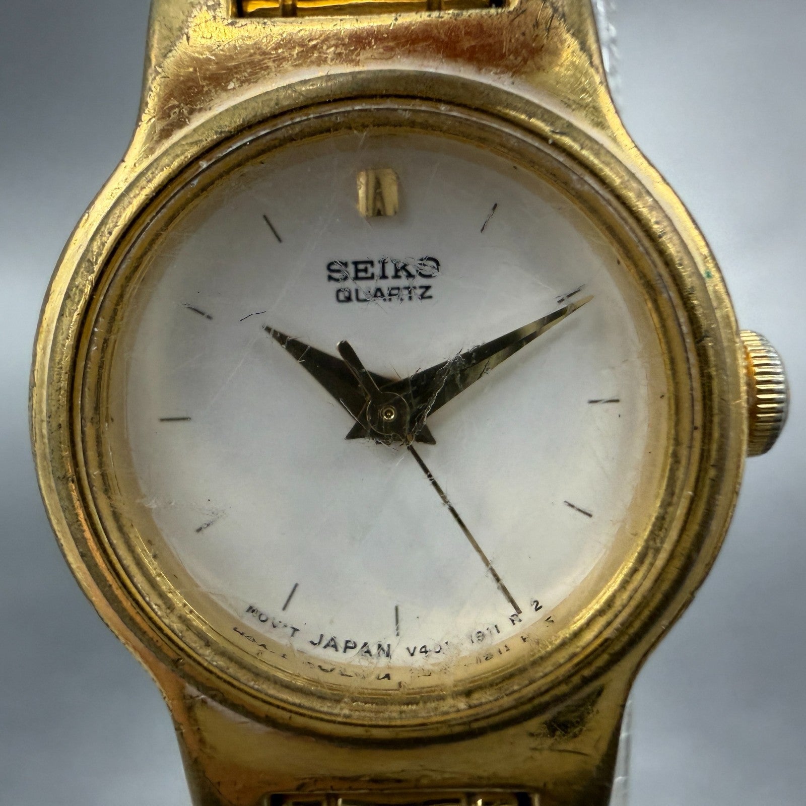 Seiko Watch Women 19mm White Dial Gold Tone Round V401-0518 New Battery1