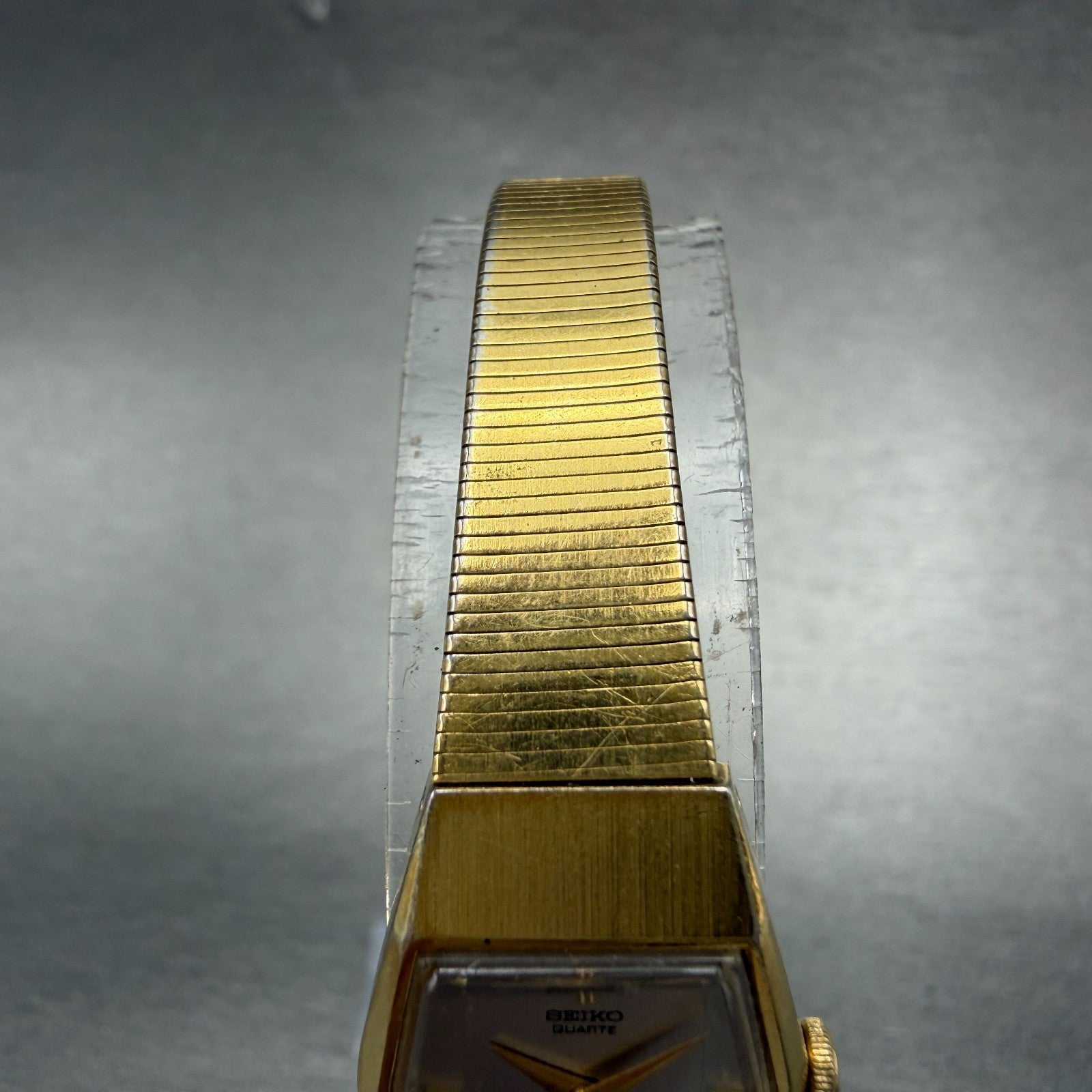 Seiko Watch Women 17mm Silver Dial Gold Tone Hexagon 2C20-5790 New Battery Jh74