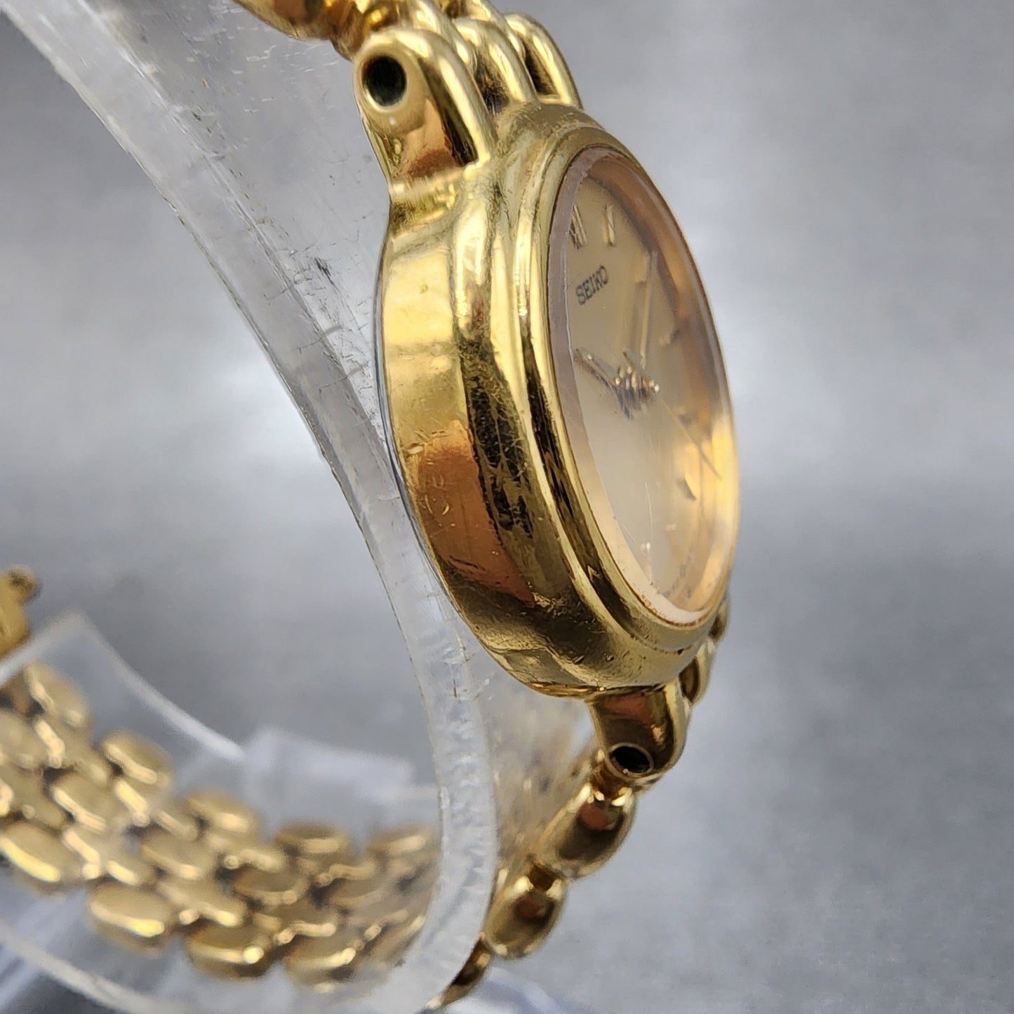 Seiko Watch Women 20mm Champagne Dial Gold Tone Round 1f210a30 New Battery3
