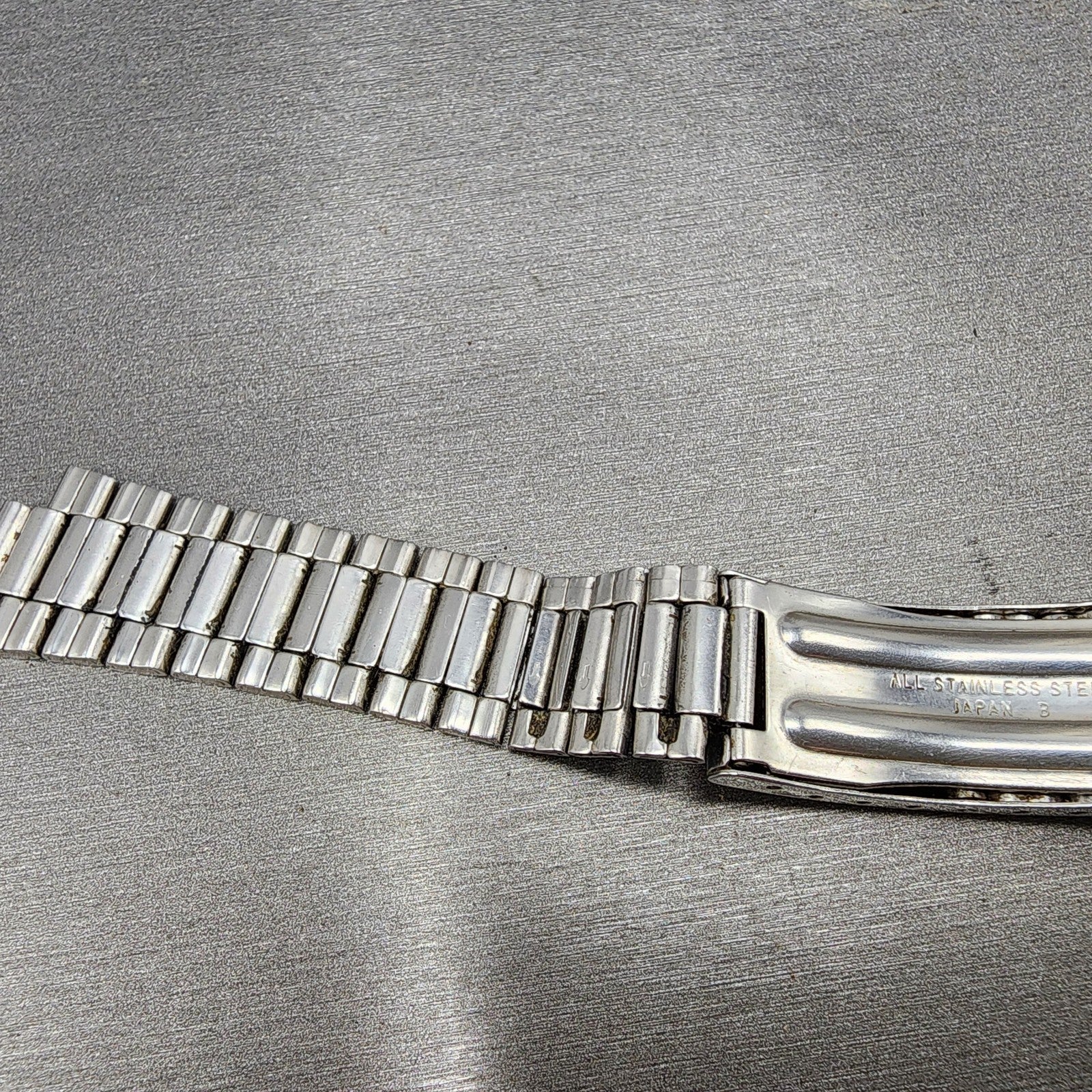 Seiko SQ Watch Men 34mm Silver Dial Silver Tone Daydate 81238009 PARTS15