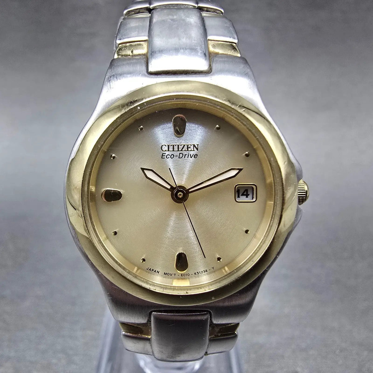 Citizen Eco-Drive Watch Women 25mm Cream Dial Two Tone Date E011-K16784 Runs JP0