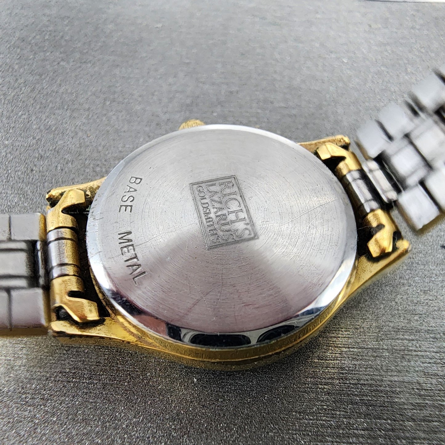 Wittnauer Watch Women 24mm Champagne Dial Gold Tone Round 8071 0762 New Battery9