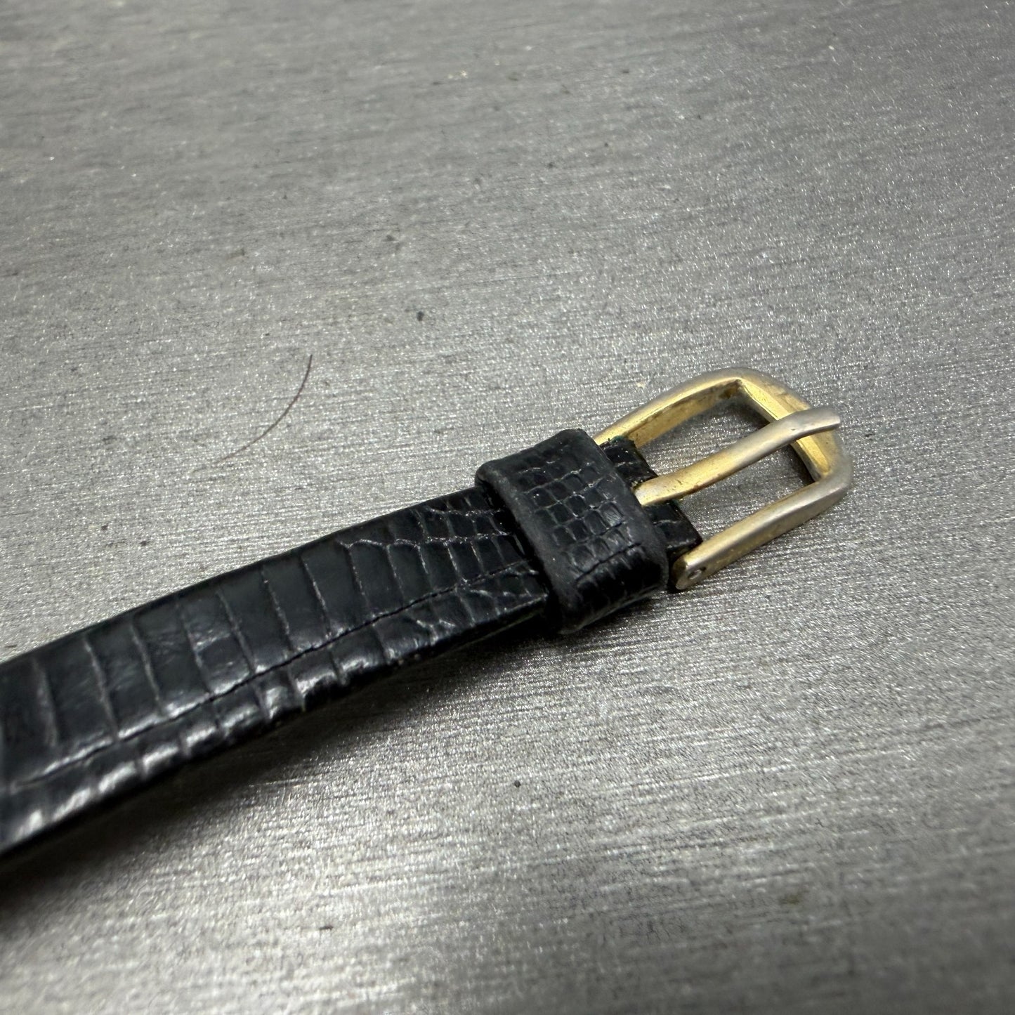 Gucci 2000L Watch Women 22mm Black Dial Gold Plated Round New Battery VTG LKASDT6