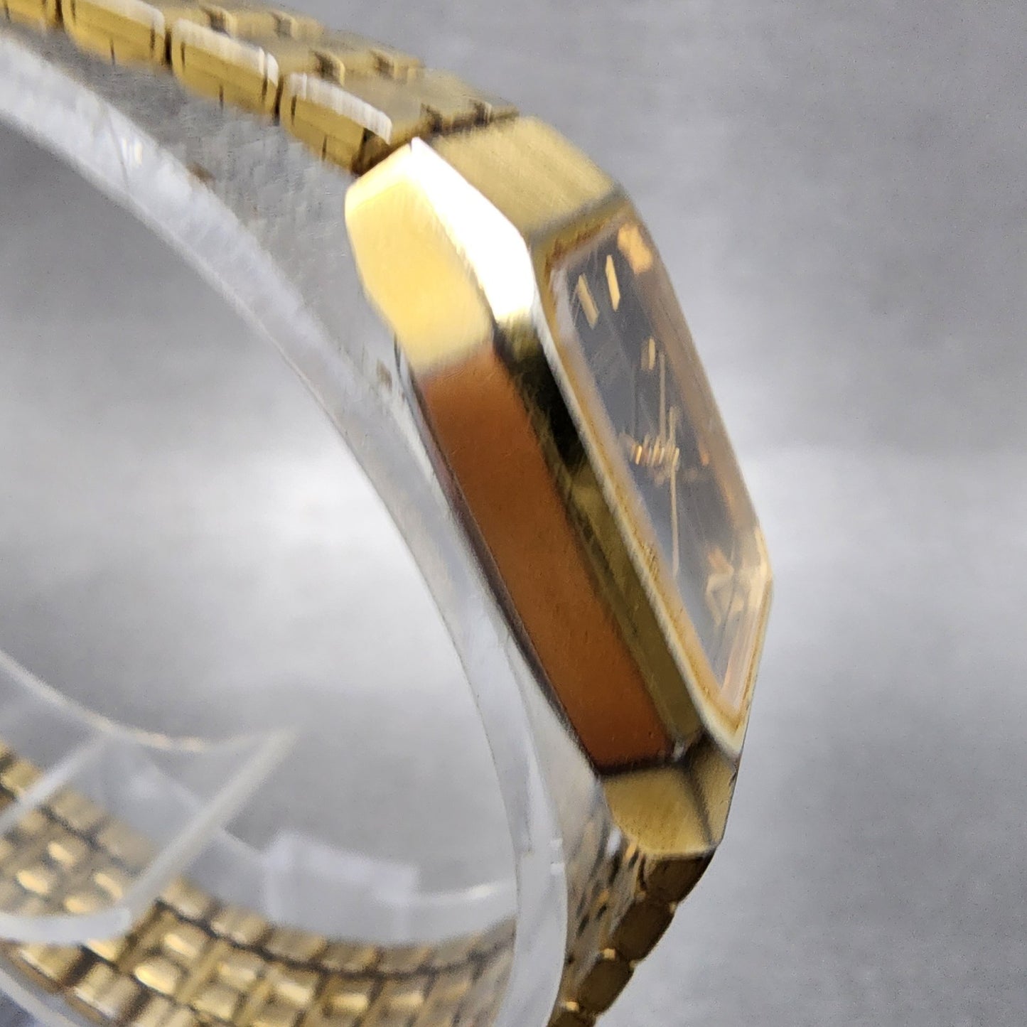 Seiko Tank Watch Women 17mm Black Dial Gold Tone 2Y015D20 Rectangle New Battery2
