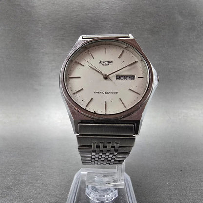 Vega Junction Watch Men 35mm White Dial Silver Tone Daydate Round New Battery5