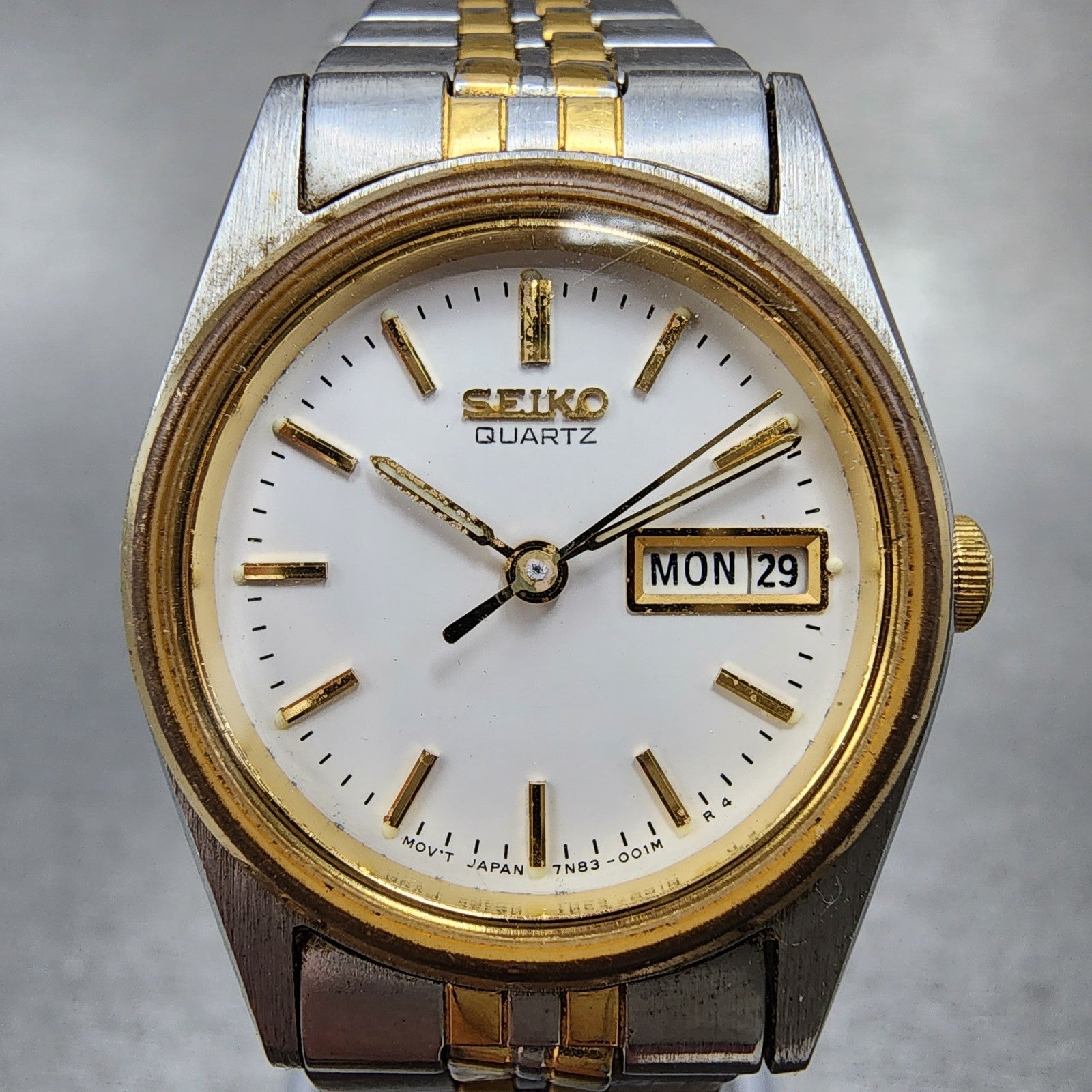Seiko Watch Women 25mm White Dial Two Tone Daydate 7n430011 Round New BatteryBA1