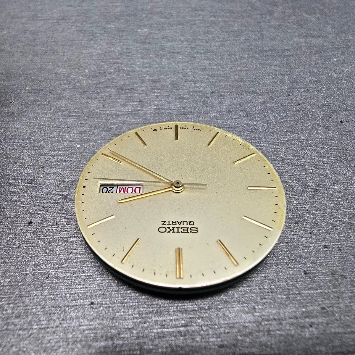 Seiko 5Y23A Quartz Movement Works Daydate W/Case And Hands Vintage8
