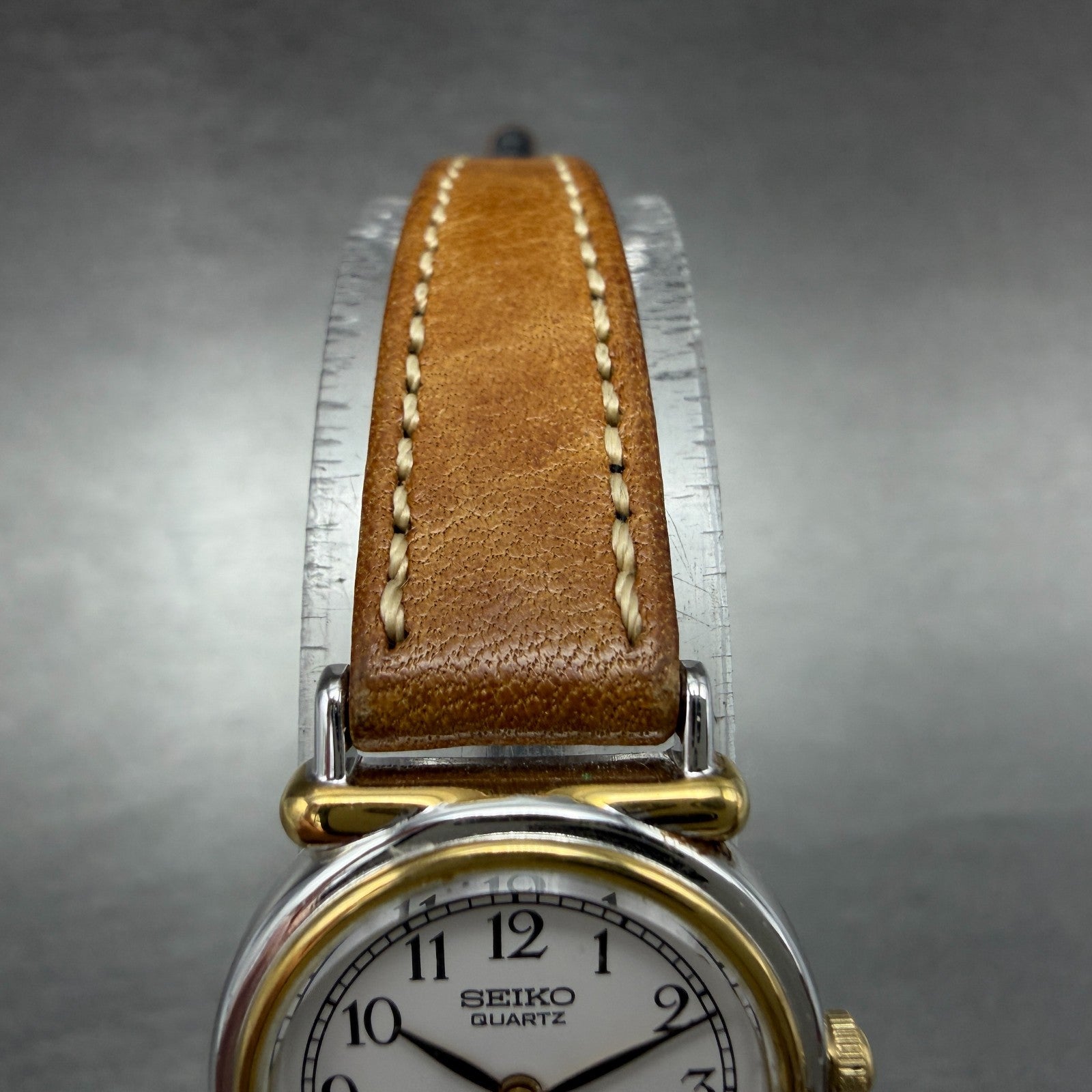 Seiko Watch Women 20mm White Dial Two Tone Round Vintage 2Y00-0B19 New Battery4