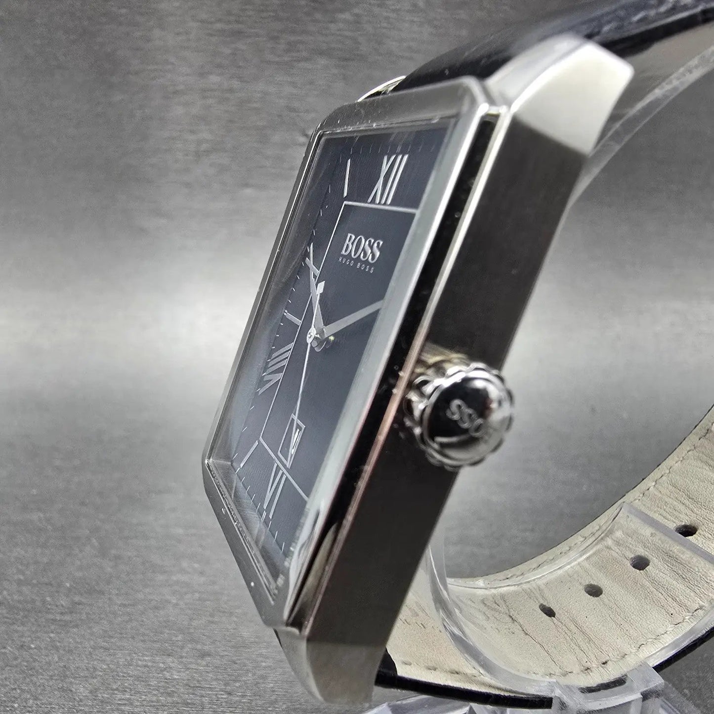 Hugo Boss Classico watch Men 31mm Black Dial Steel Date Rectangle New Battery2