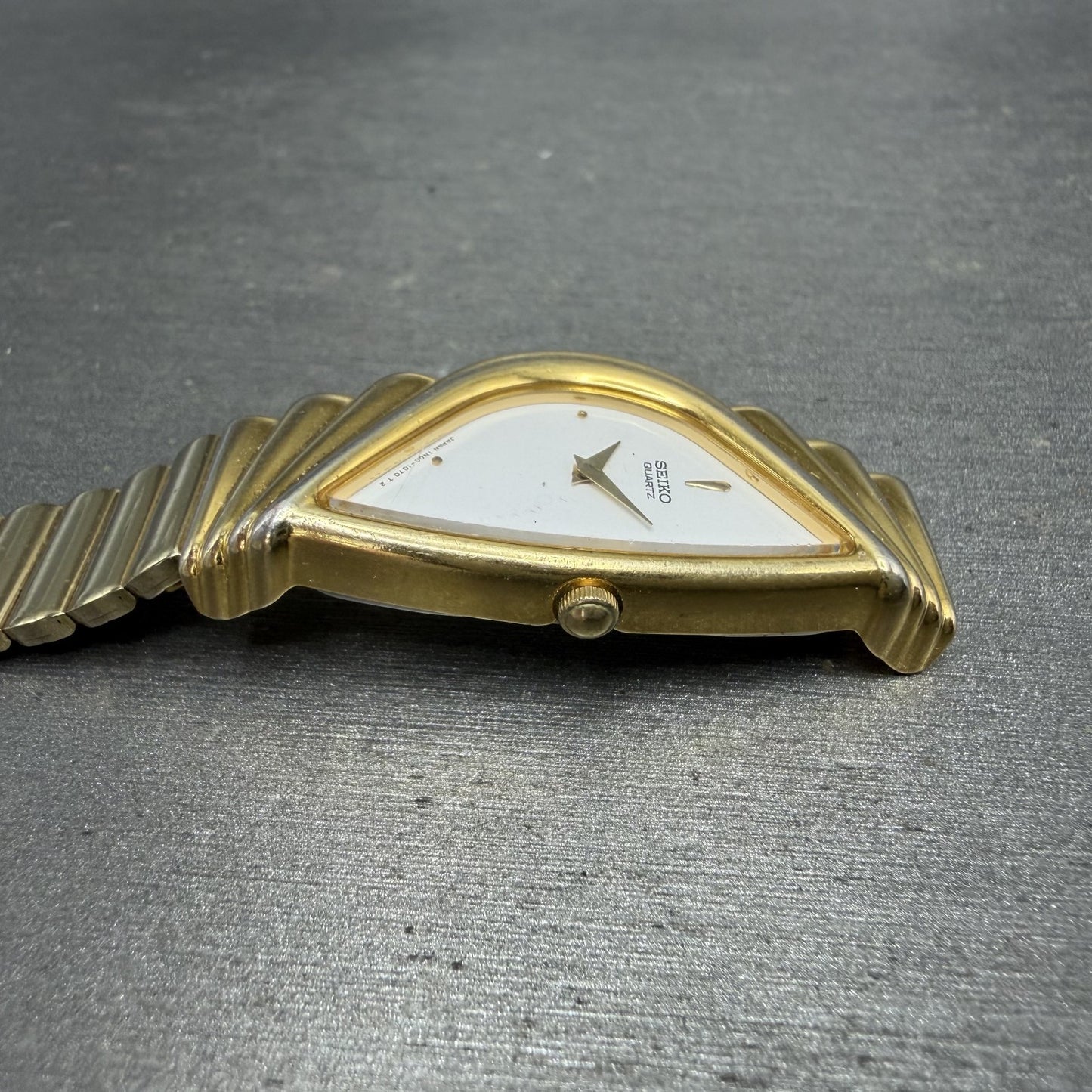 Seiko Half Moon Watch Women 20mm White Dial Gold Tone 1N00-5E09 New Battery5