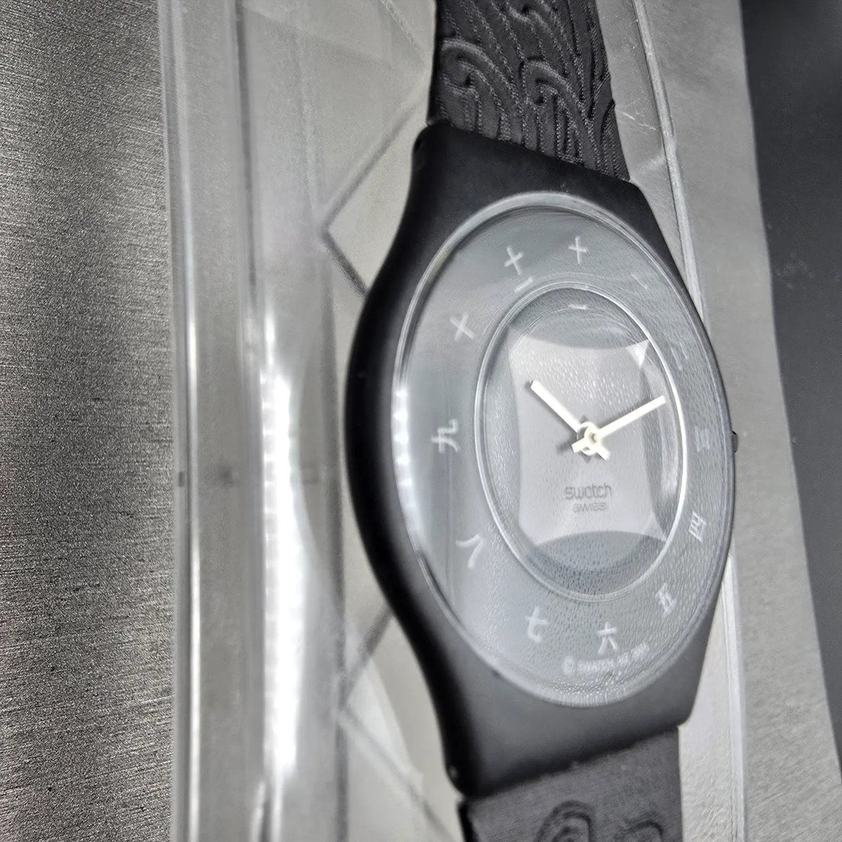 Swatch Skin James Bond You Only Live Twice Watch Men 34mm SFB116 New Battery NOS6