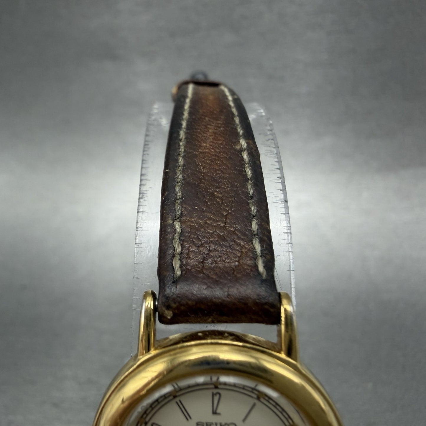 Seiko Watch Women 21mm Cream Dial Gold Tone Round 1N01-0E29 New Battery A4