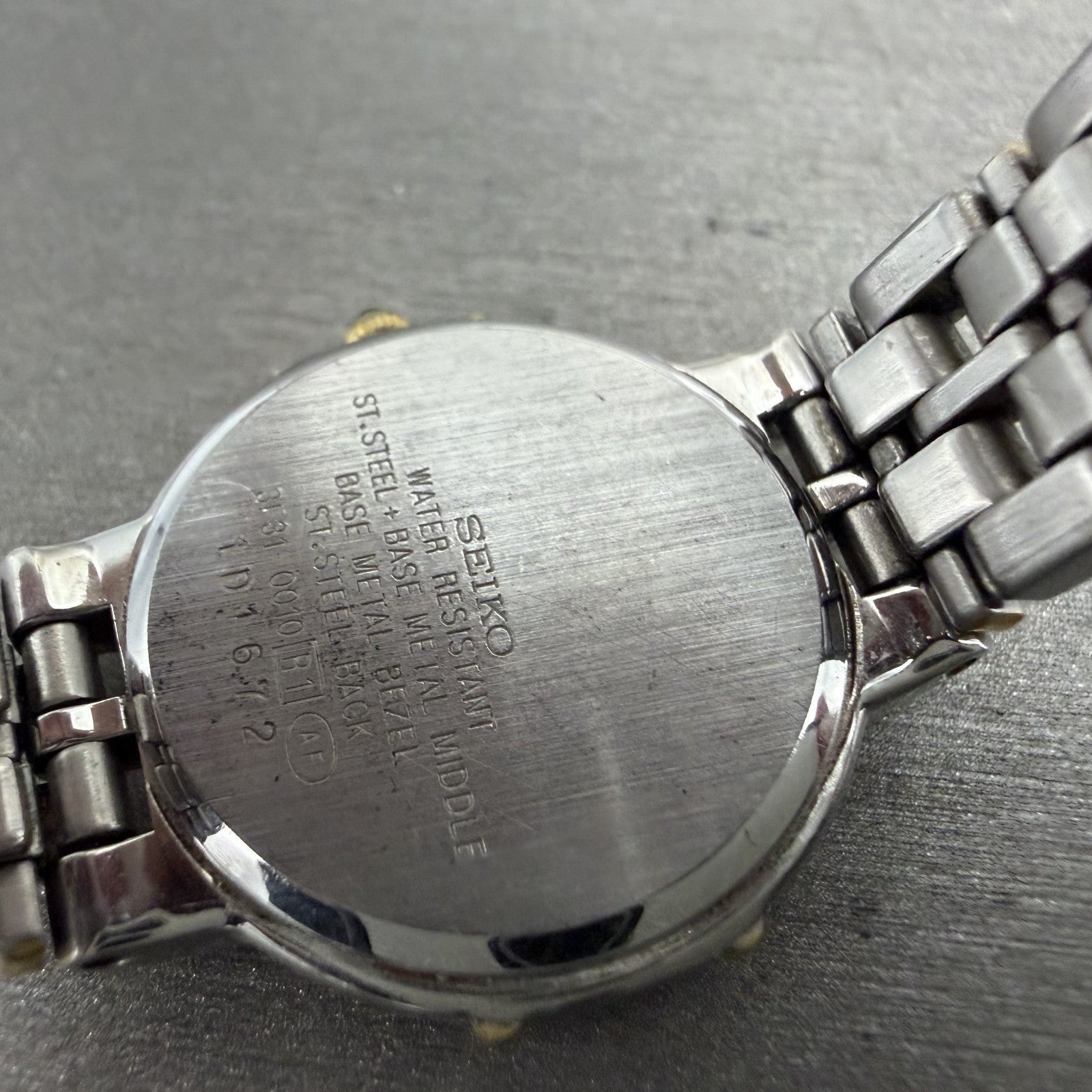 Seiko Dolce Watch Women 23mm White Dial Two Tone Round 3F31-0010 New Battery9