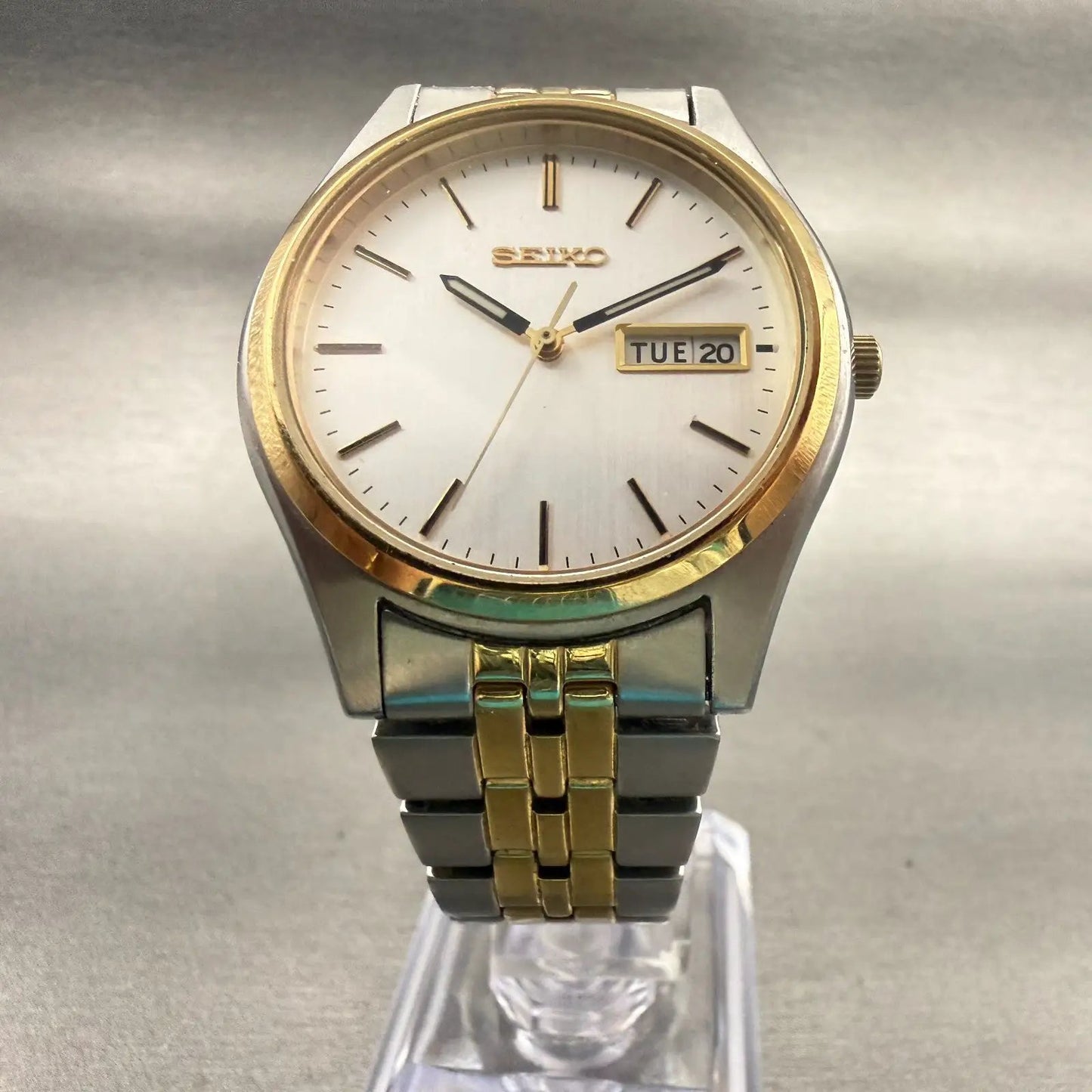 Seiko Watch Men 37mm Silver Dial Two Tone Daydate Round 7N43-9048 New Battery5