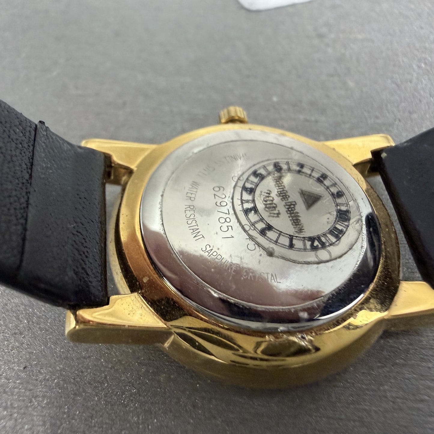 Movado Museum Watch Women 25mm Black Dial Gold Round 87.A1.845 New Battery9