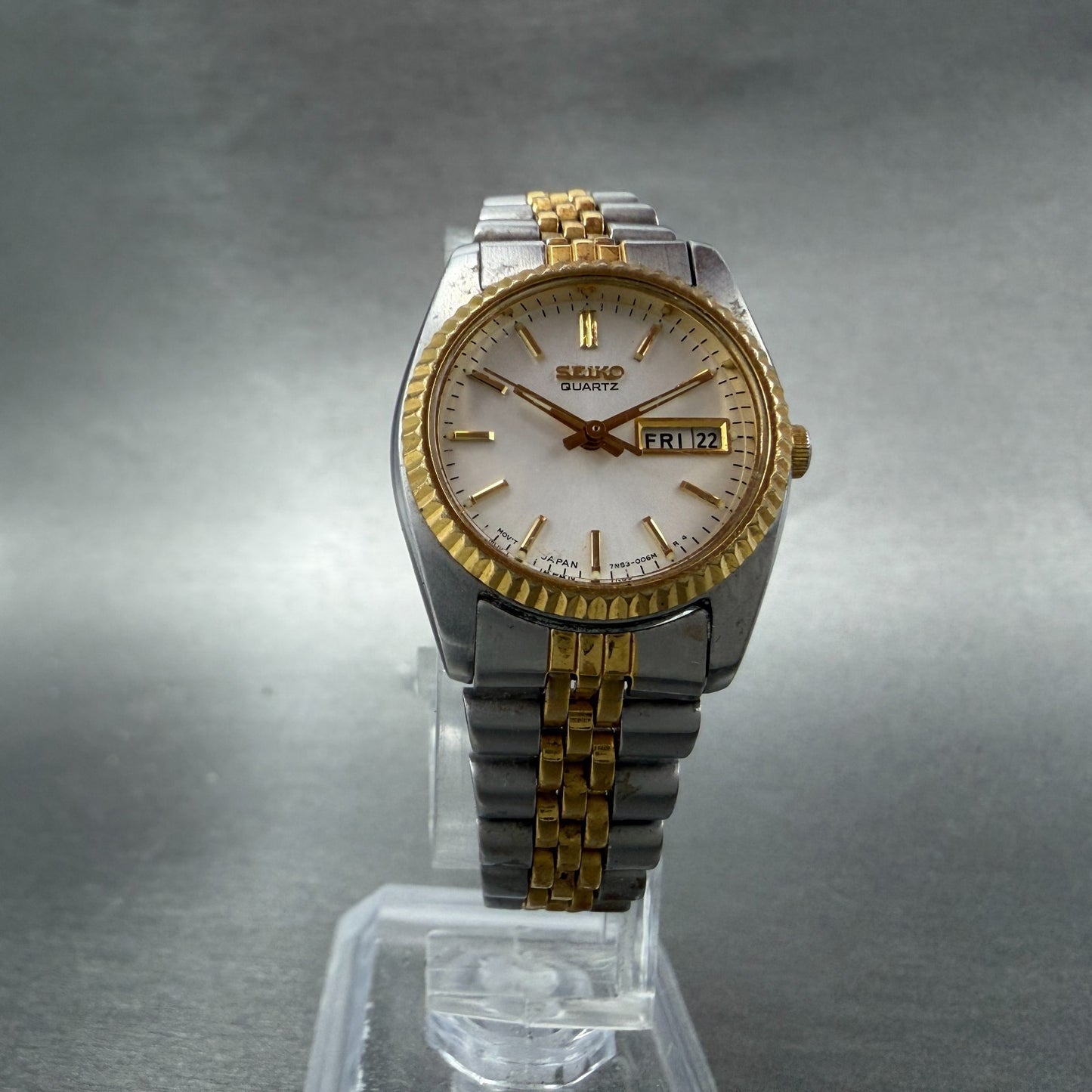 Seiko Watch Women 25mm White Dial Two Tone Daydate Round 7n83-0041 New Batt 87B5