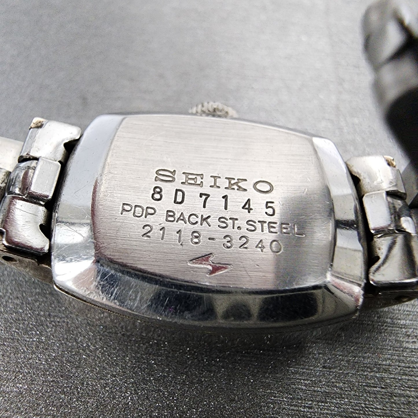 Seiko Chorus Tank Watch Women 17mm Silver Dial Silver Tone Rectangle Manual Runs8