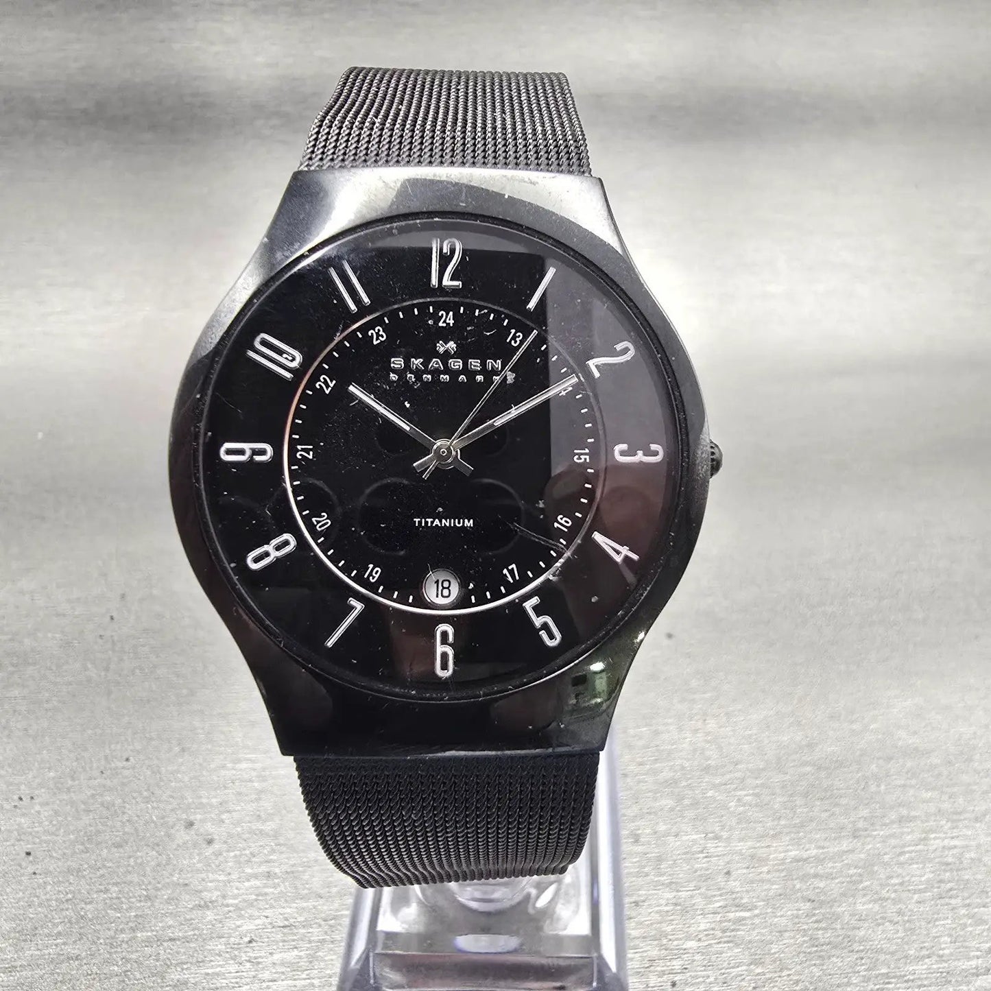 Skagen Denmark Watch Men 37mm Black Dial Titanium Date Round 233XLTMB New Batt0