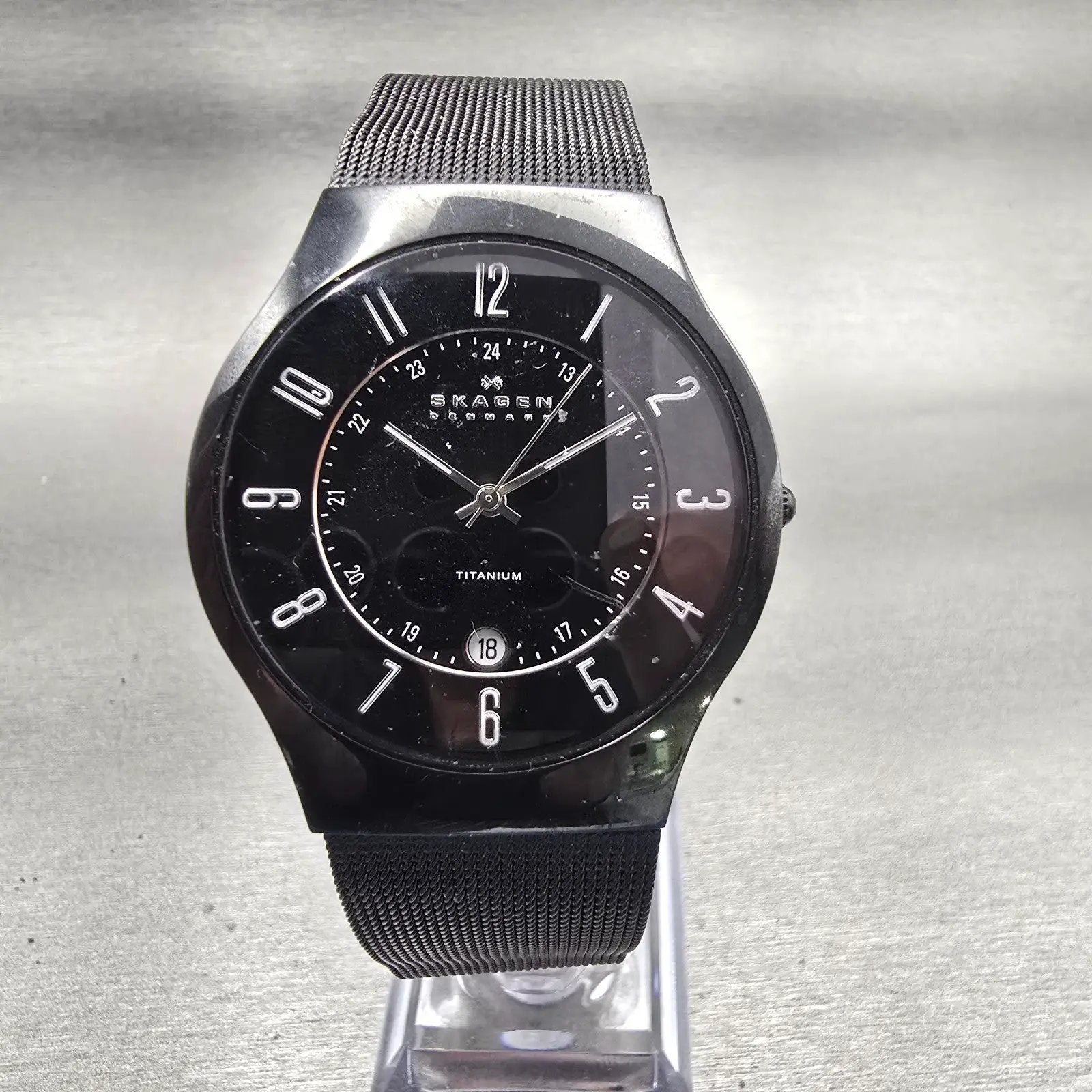 Skagen Denmark Watch Men 37mm Black Dial Titanium Date Round 233XLTMB New Batt0