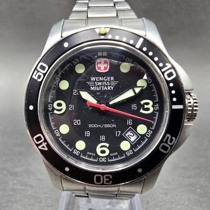 Wenger Battalion Dive Watch Women 30mm Black Dial Silver Date Round 79174 NewBat0