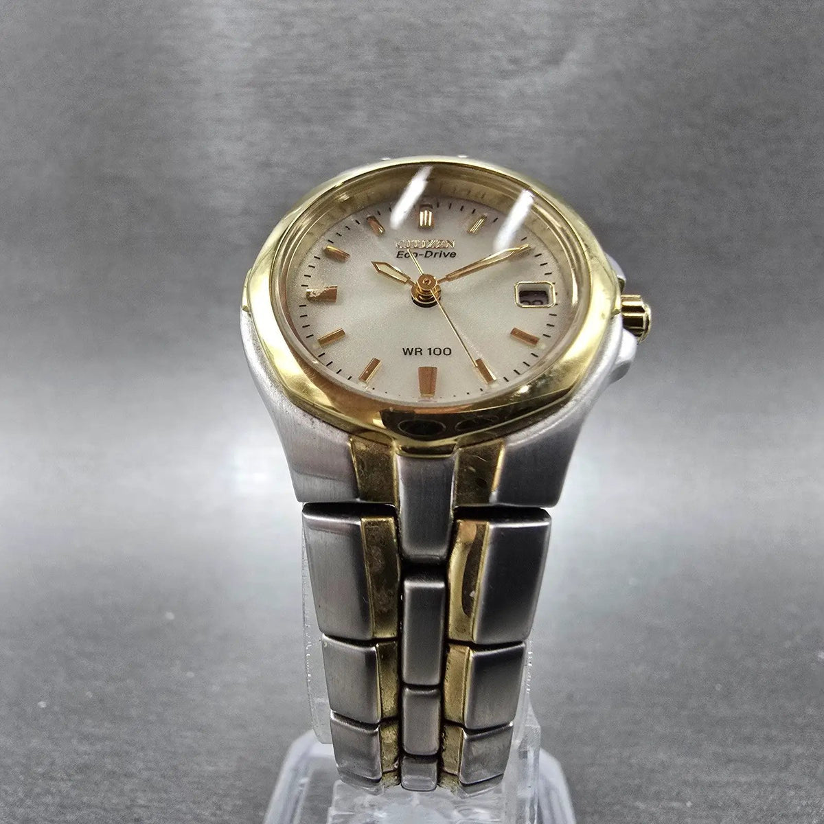 Citizen Eco-Drive Watch Women 25mm Silver Dial Two Tone Date Round Works E010 jp5