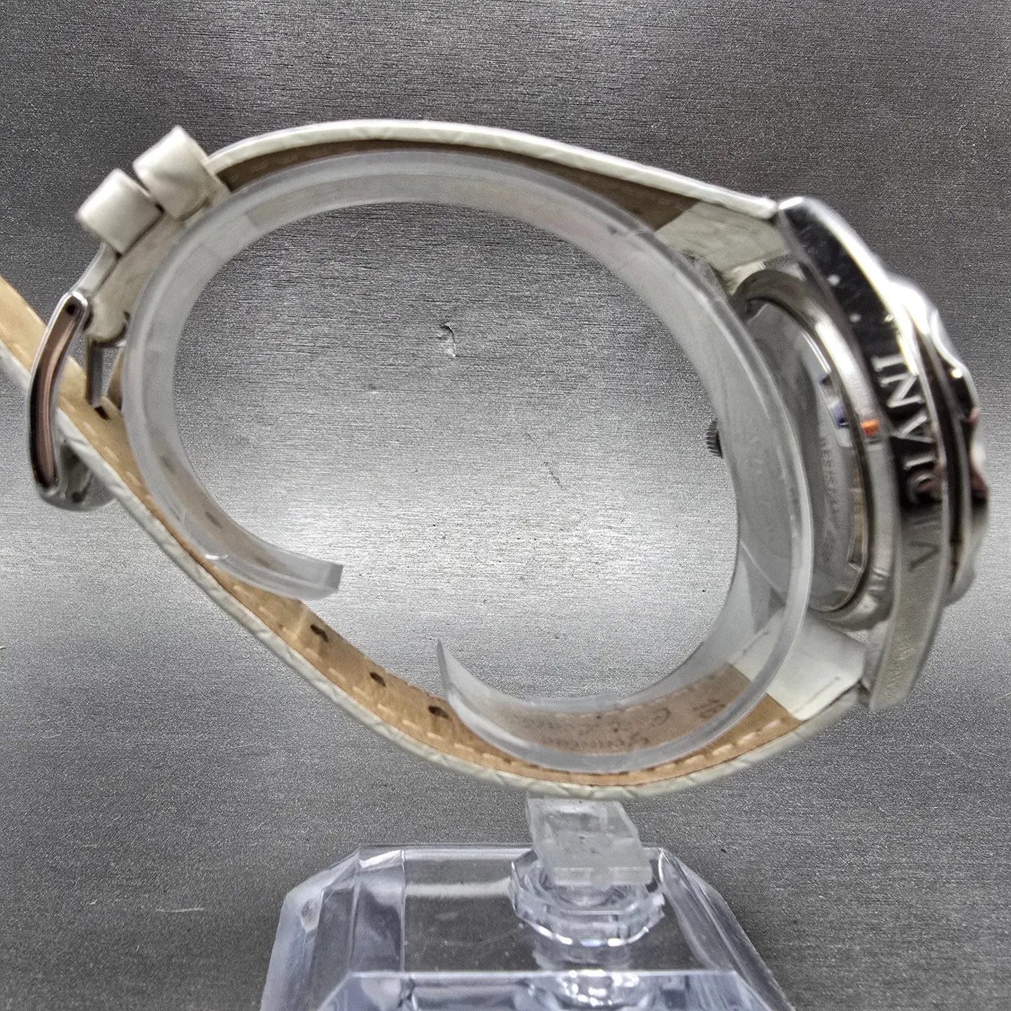 Invicta Heart Dive Watch Women 37mm Silver Dial Silver Tone Date 12401 New Batt8