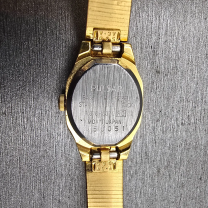Seiko Pulsar Watch Women 16mm White Dial Gold Tone Oval V810-6370 New Battery10