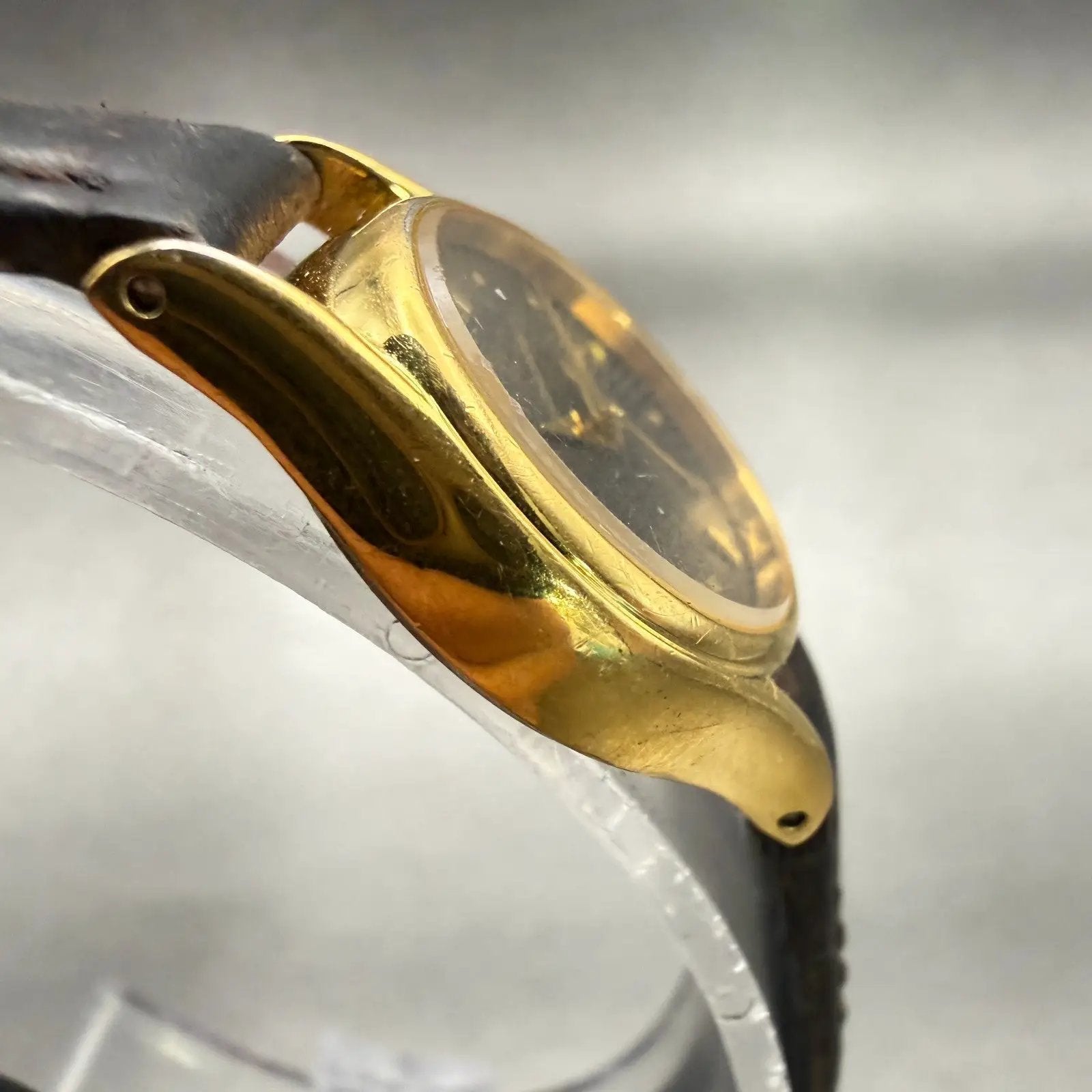 Seiko Watch Women 20mm Black Dial Gold Tone Round 1N01-0E10 New Battery Vintage3