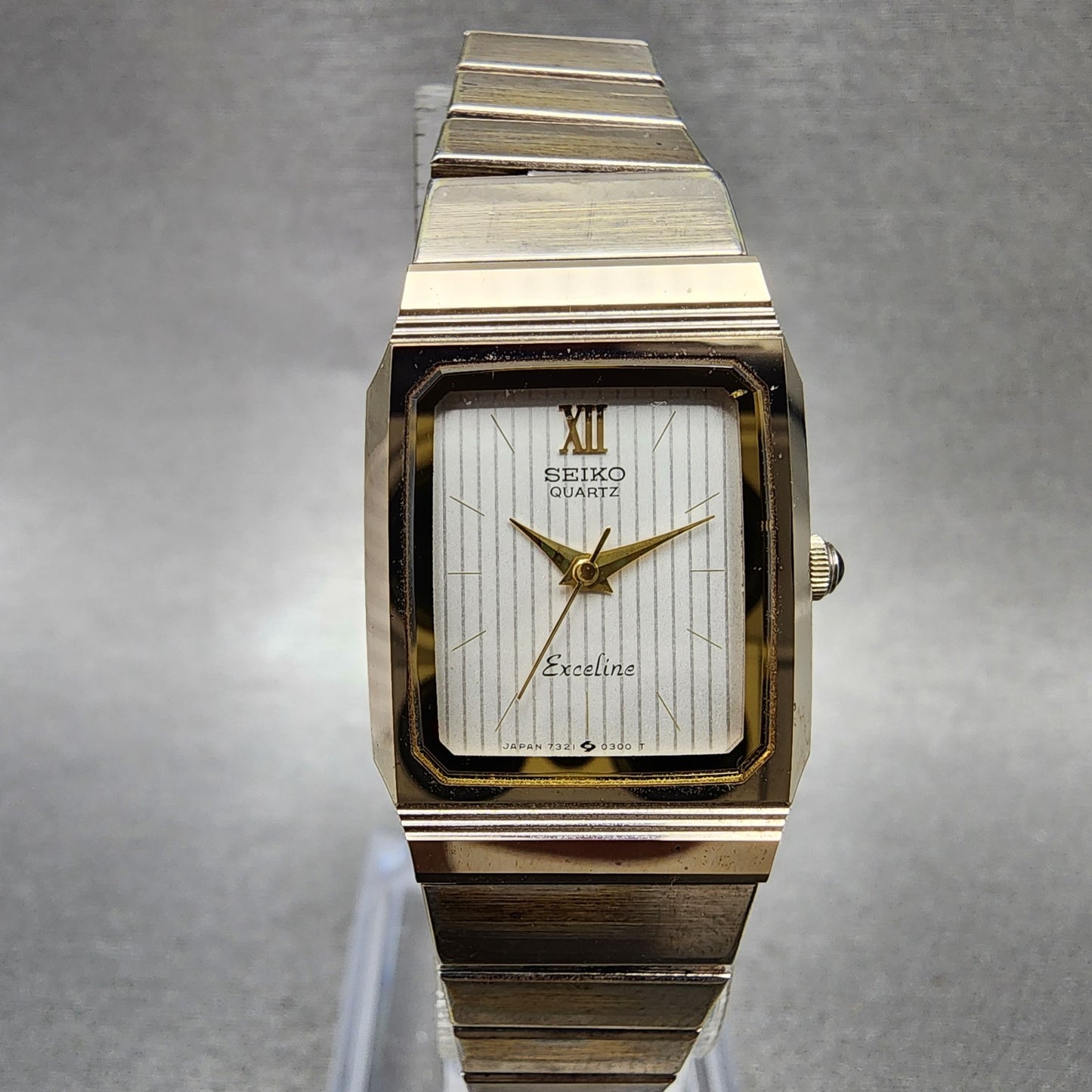 Seiko Exceline Tank Watch Women 19mm Silver Dial Gold Tone Rectangle New Battery0