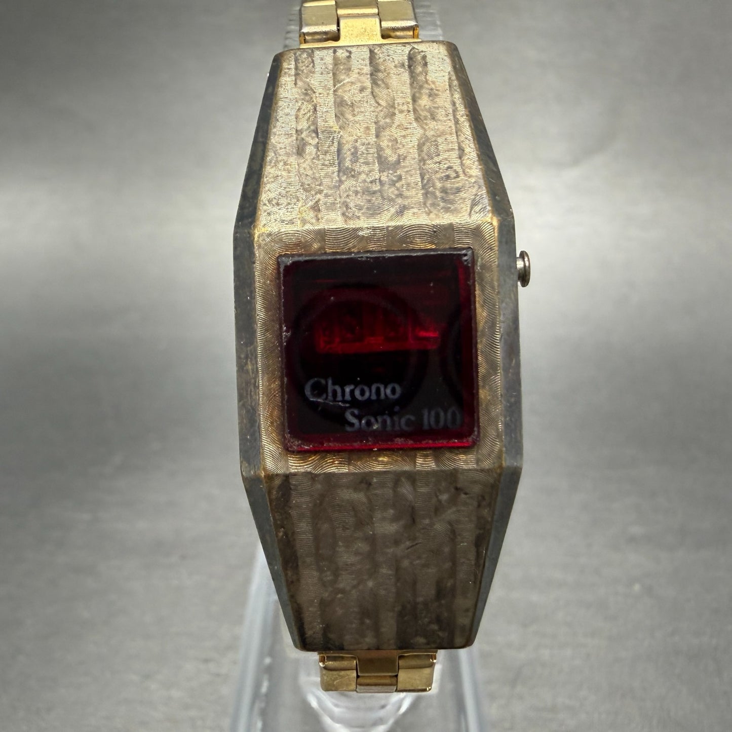Chrono Sonic 100 RED LED Watch Women 20mm Gold Tone Octagon New Battery VTG0