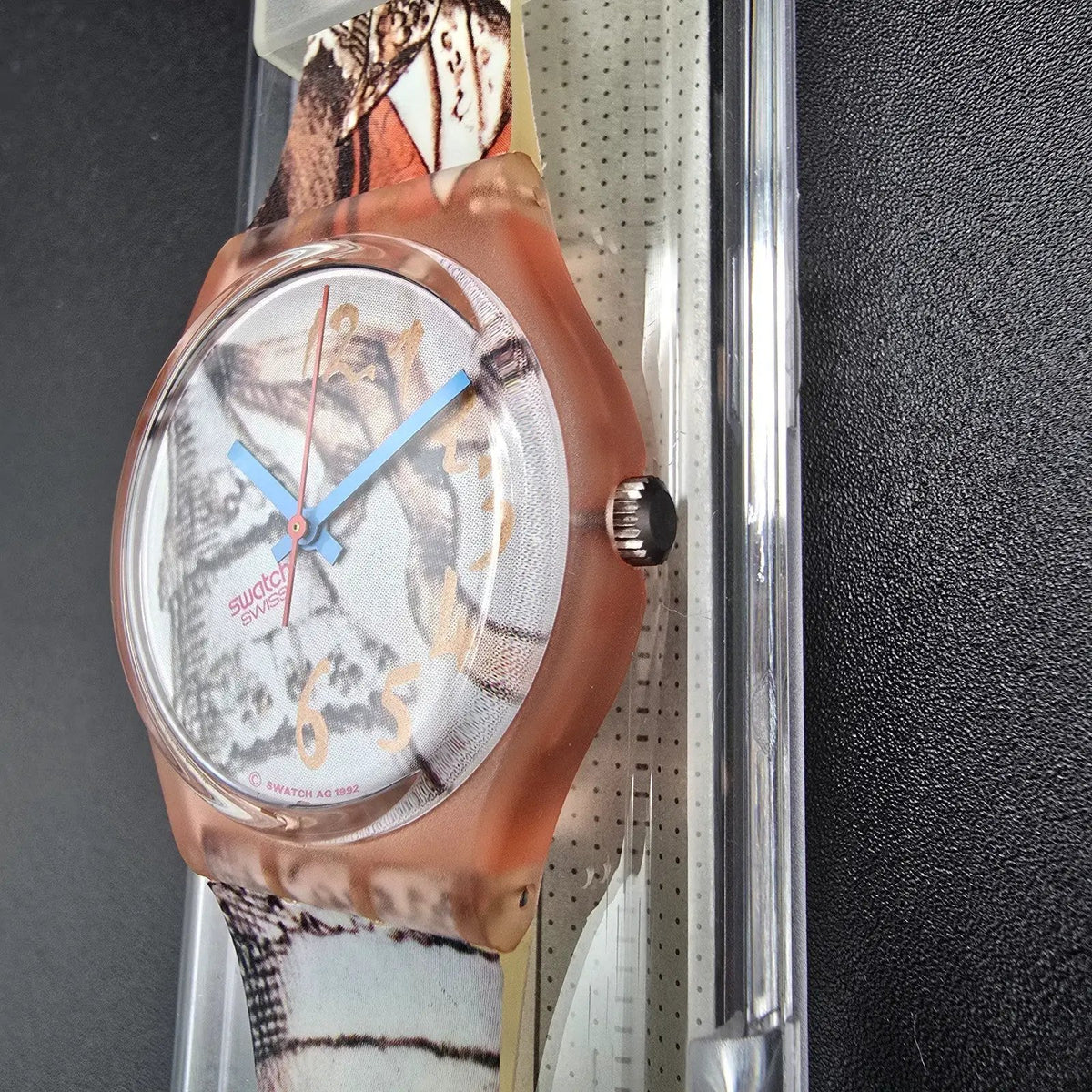 Swatch Masquerade Watch Men 34mm White Dial Pink Case GP105 New Battery NOS 3232