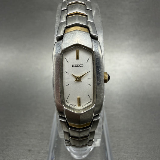 Seiko Watch Women 14mm Silver Dial Two Tone Rectangle 2e200at0 New Battery0
