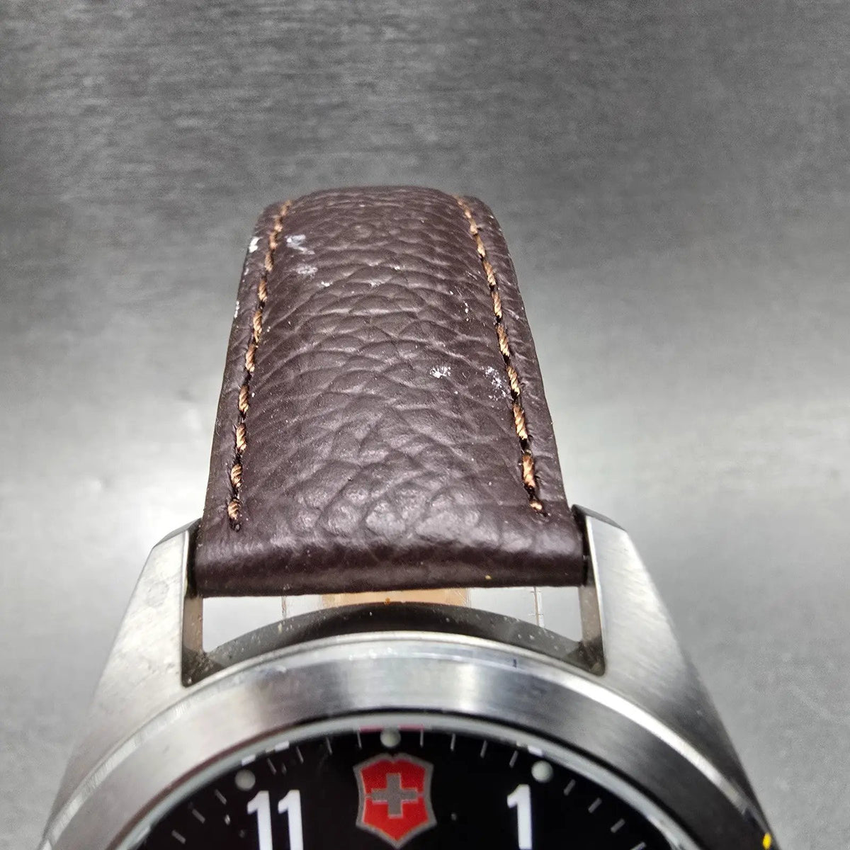 Swiss Army Garrison Watch Men 40mm Black Dial Steel Date Round New Battery4