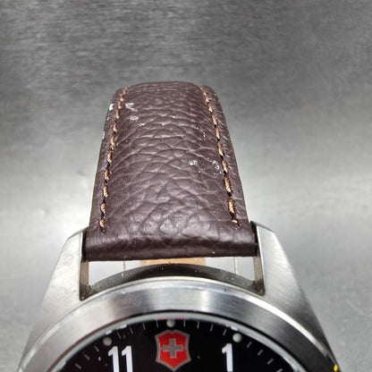 Swiss Army Garrison Watch Men 40mm Black Dial Steel Date Round New Battery4