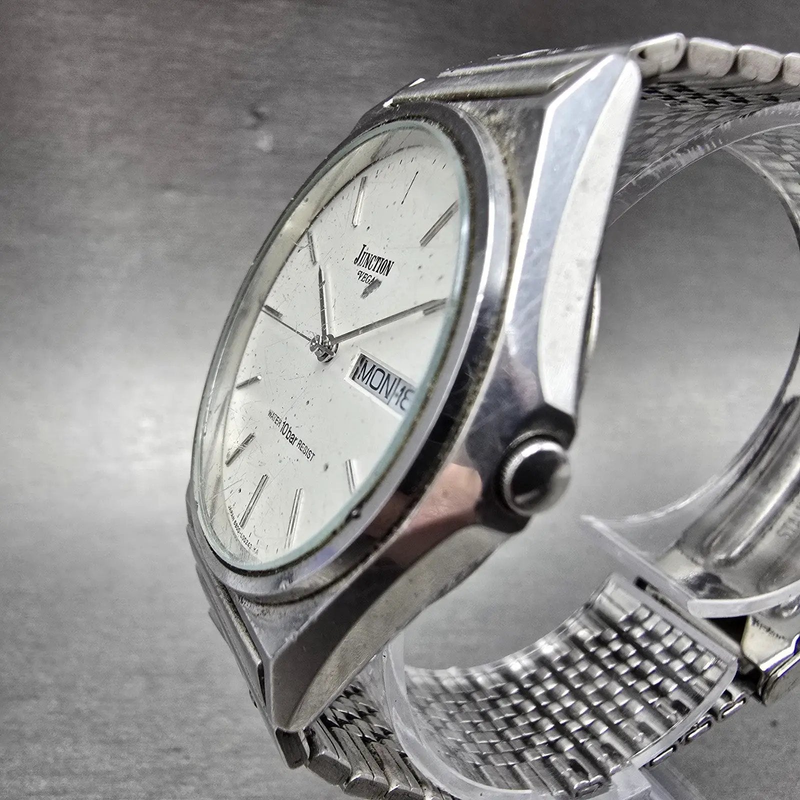 Vega Junction Watch Men 35mm White Dial Silver Tone Daydate Round New Battery2