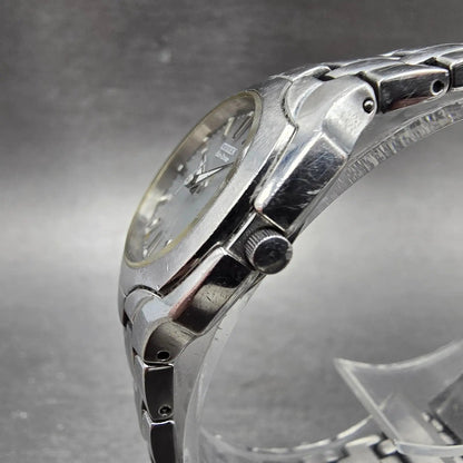 Citizen Eco-Drive Watch Women 25mm Gray Dial Silver Tone Date E011-S049601 RunsK5