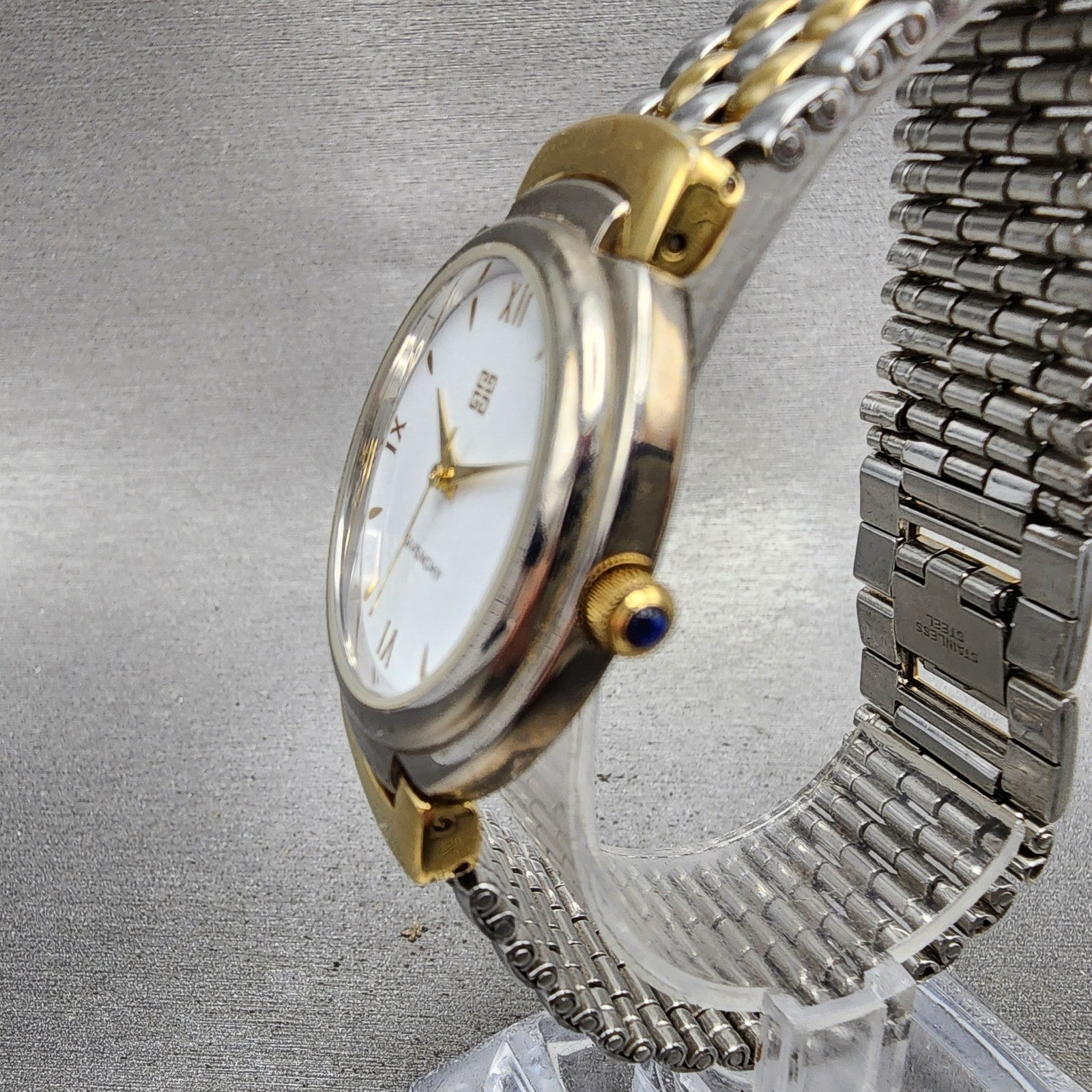 Givenchy Watch Women 33mm White Dial Two Tone Round New Battery2