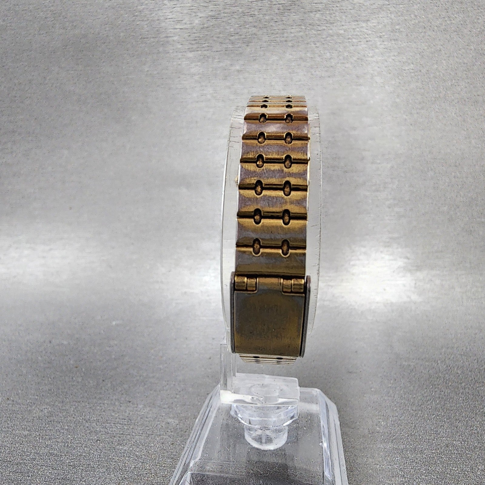 Seiko Tank Watch Women 17mm Black Dial Gold Tone 2Y015D20 Rectangle New Battery6