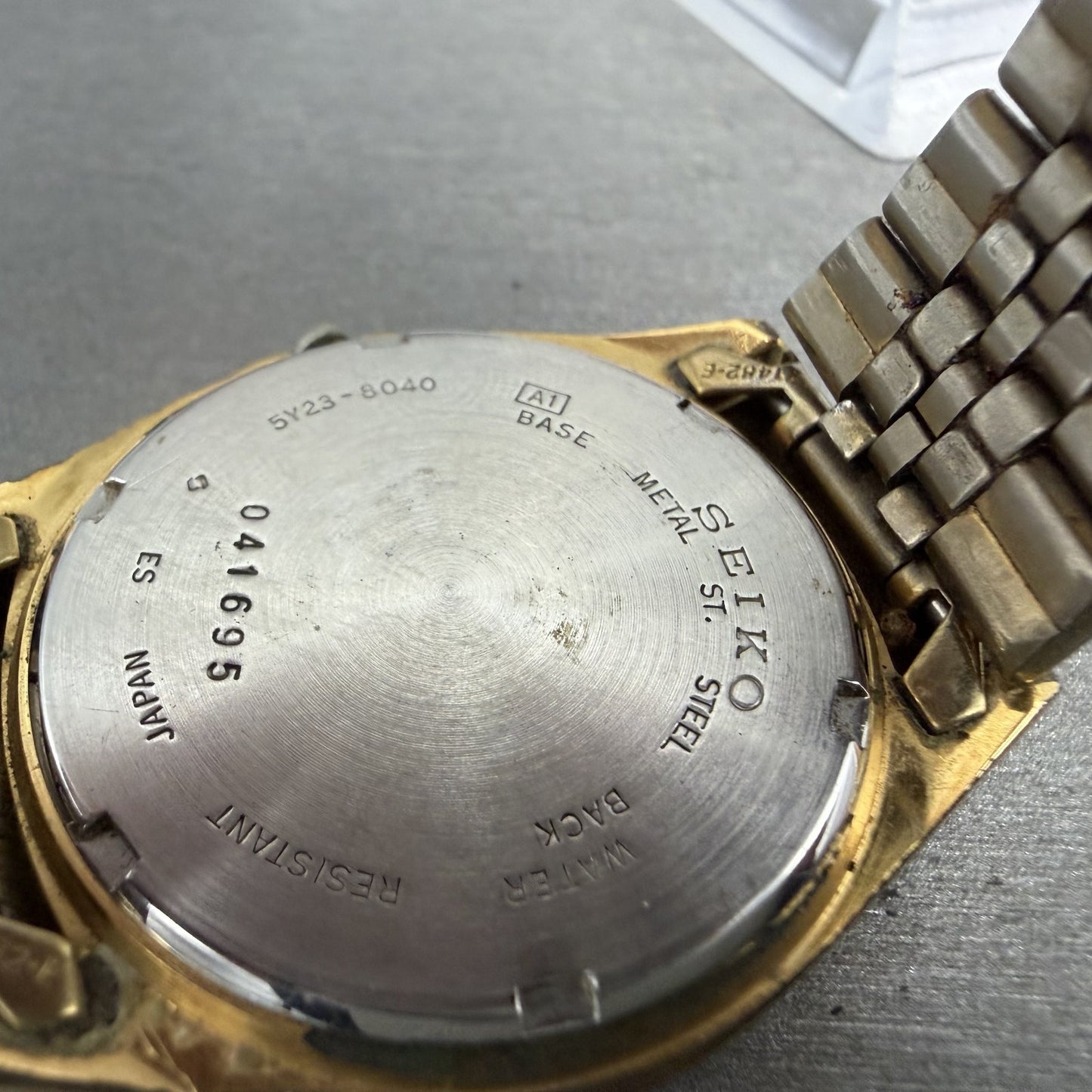 Seiko SQ Watch Men 35mm Gold Dial Gold Tone Daydate Round 5Y23-8040 New Battery9