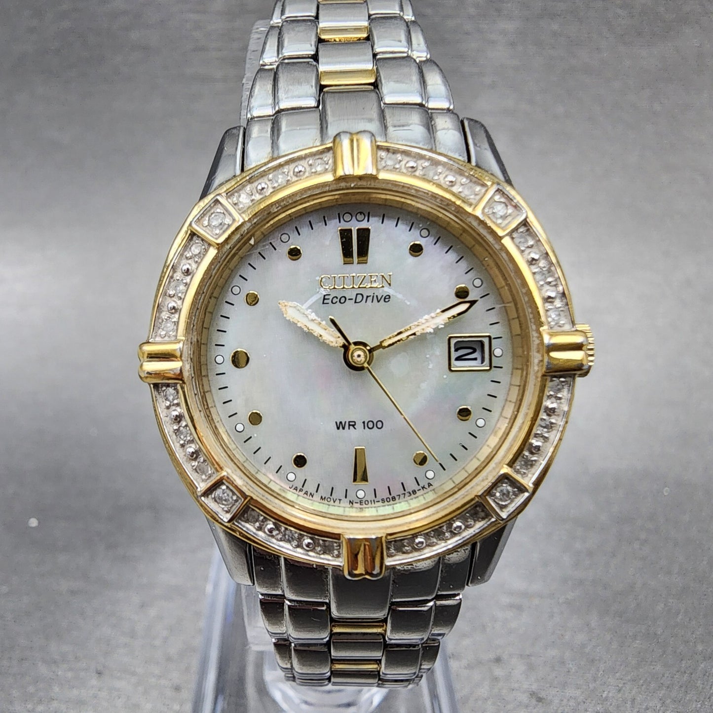 Citizen EcoDrive Watch Women MOP Dial Two Tone Date Round Date Round Runs2