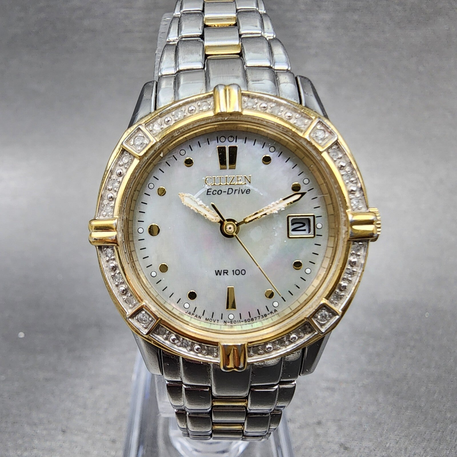 Citizen EcoDrive Watch Women MOP Dial Two Tone Date Round Date Round Runs2