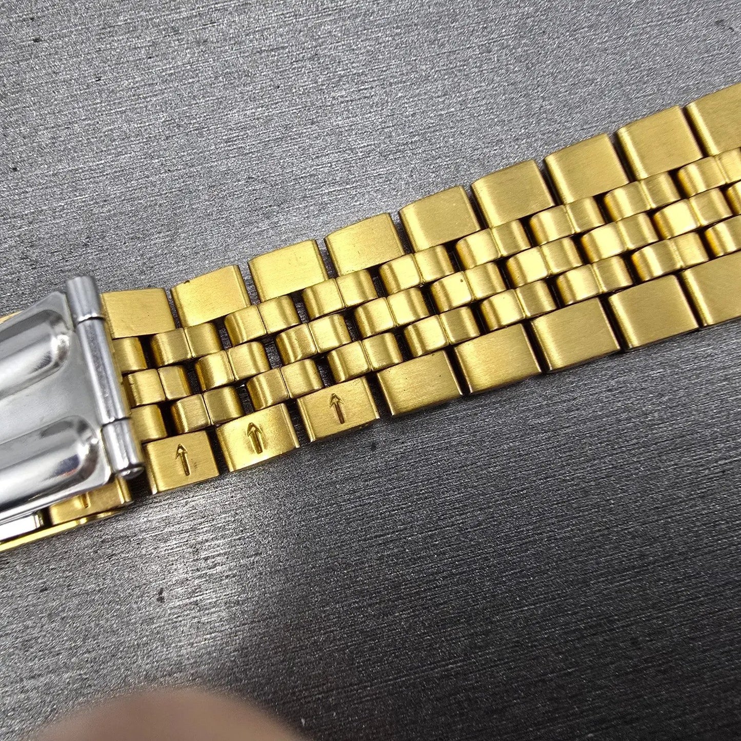 Bulova Bracelet Gold Tone 19mm Stainless Steel Y10 READ!!!!!!! Tri Folding Clasp18