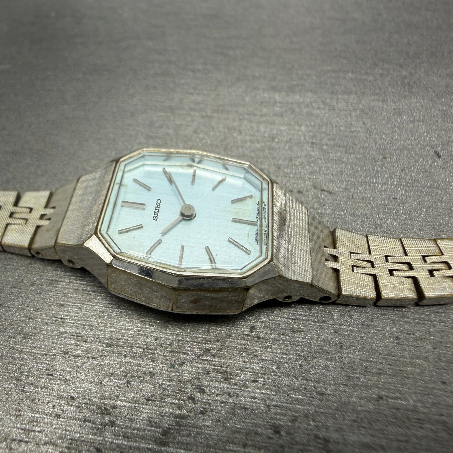 Seiko Watch Women 24mm Blue Dial Silver Tone READ!!! Manual 11-4899 Runs Vintage5