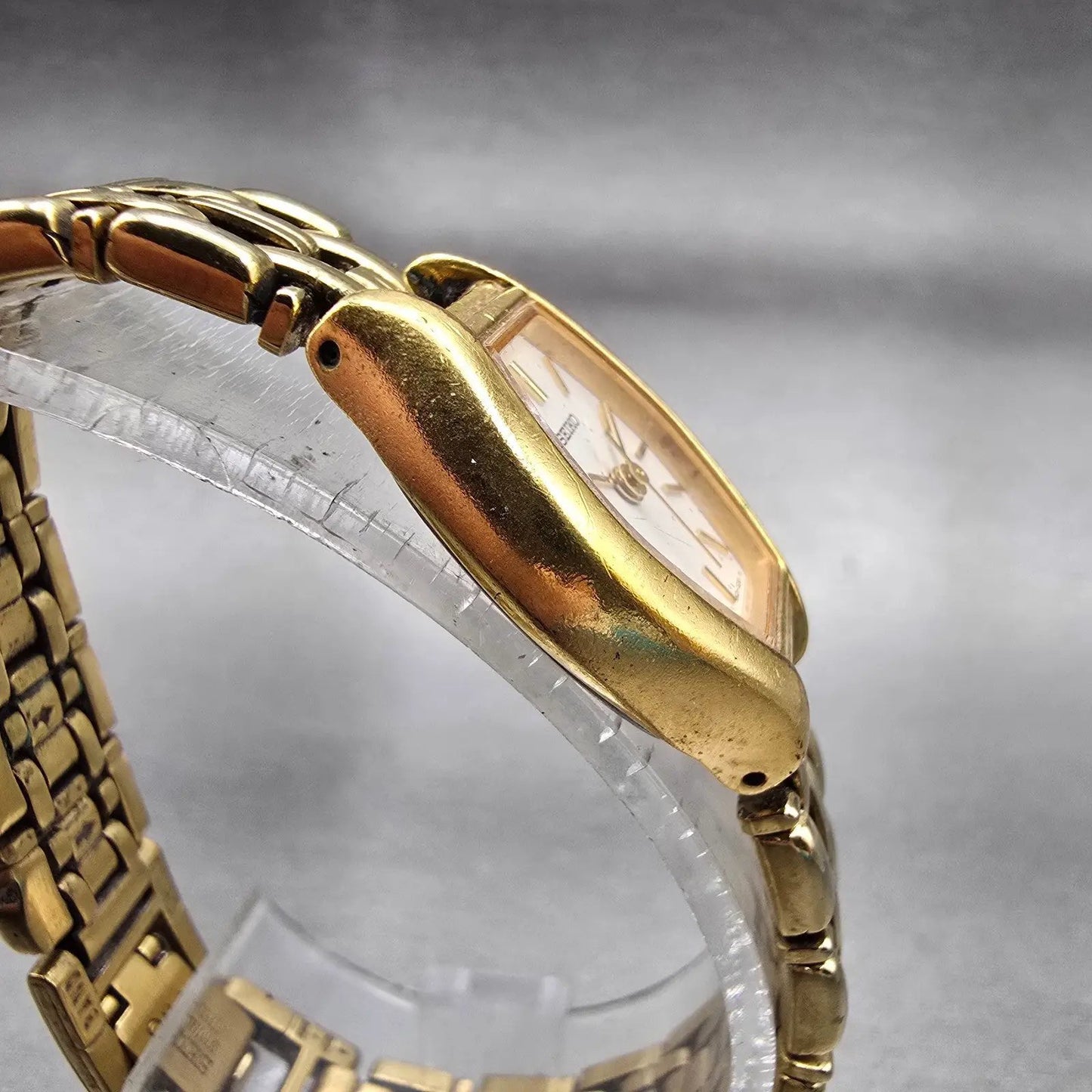 Seiko Watch Women 18mm White Dial Gold Tone Oval 1N01-5C19 New Battery Vintage3