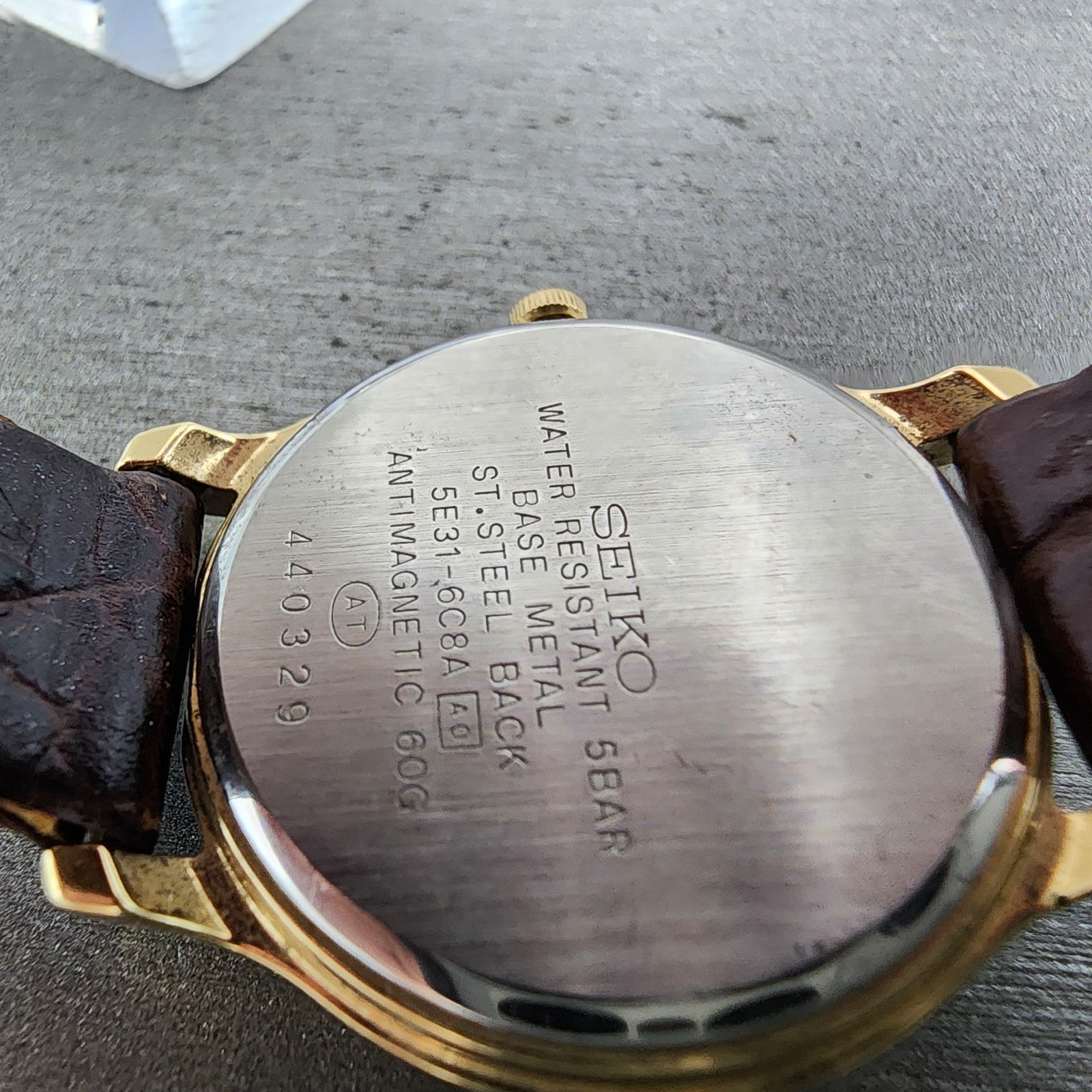 Seiko Spirit Watch Women 27mm White Dial Gold Tone 5e316c8a New Battery9