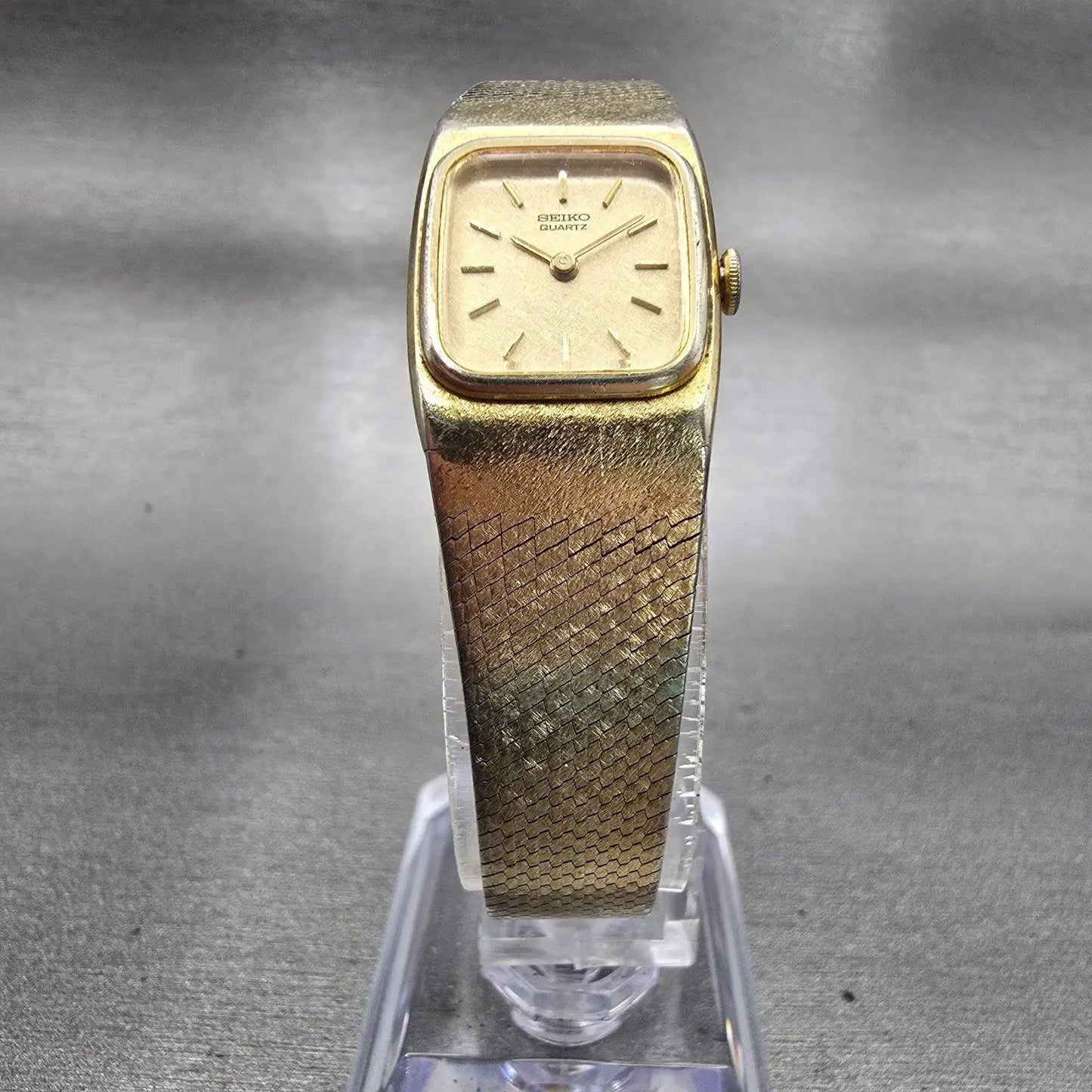 Seiko Watch Women 20mm Champagne Dial Gold Tone Rectangle 1400-5259 New Battery5