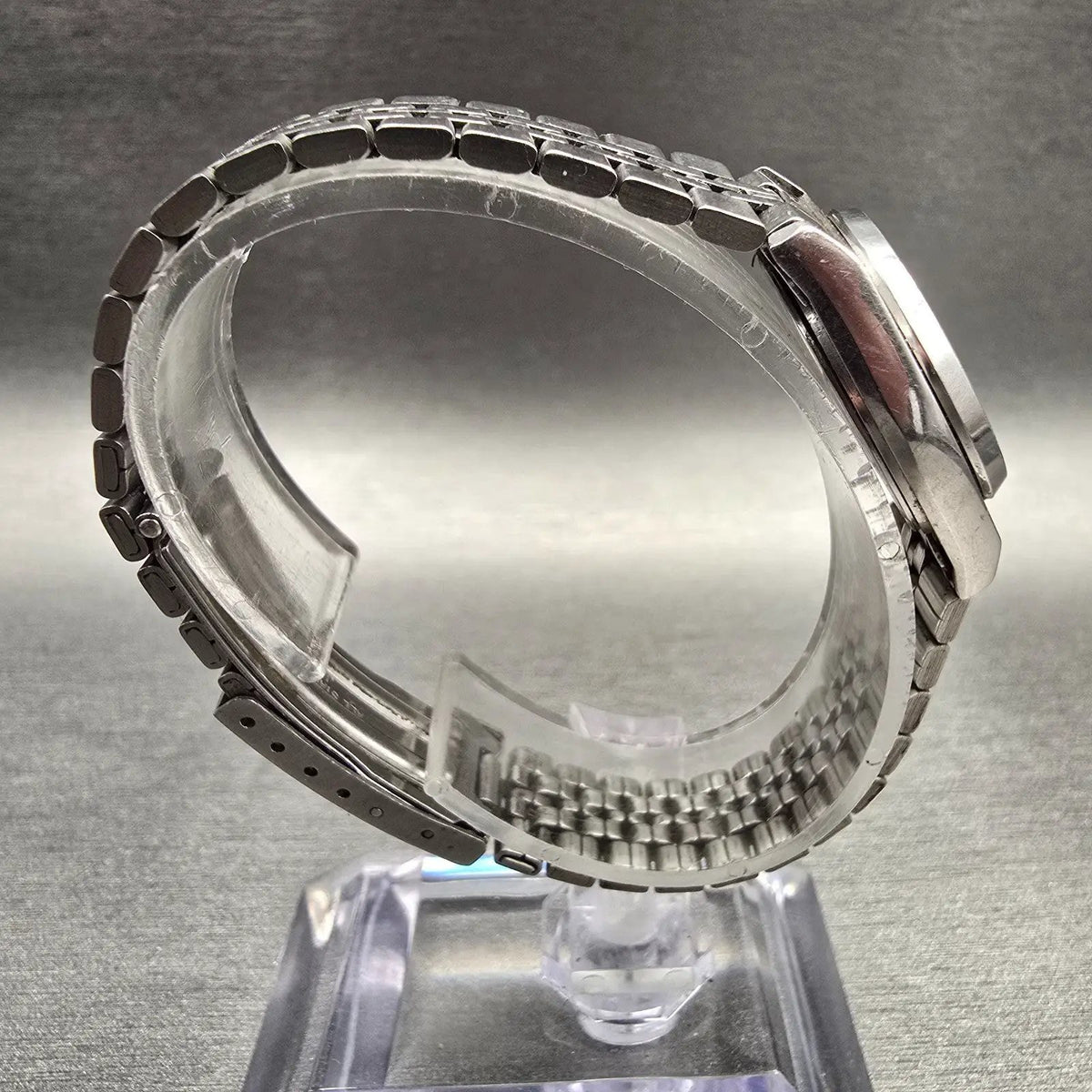 Seiko SQ Watch Women 23mm Silver Dial Silver Tone Daydate 2A23-0029 New Battery8