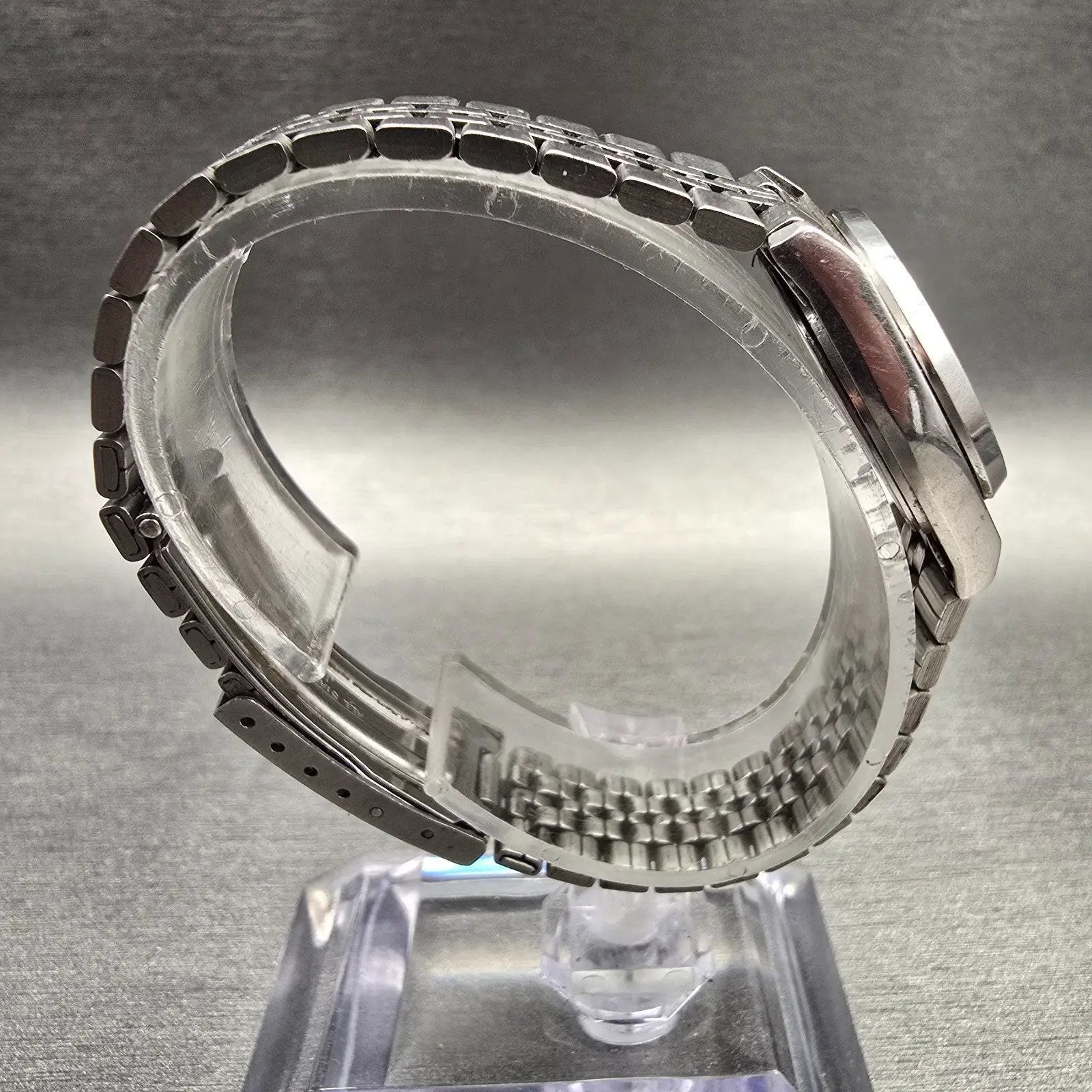 Seiko SQ Watch Women 23mm Silver Dial Silver Tone Daydate 2A23-0029 New Battery8